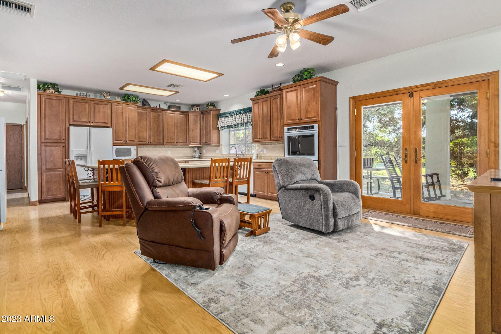 Metes and Bounds - No Subdiv. - Residential
