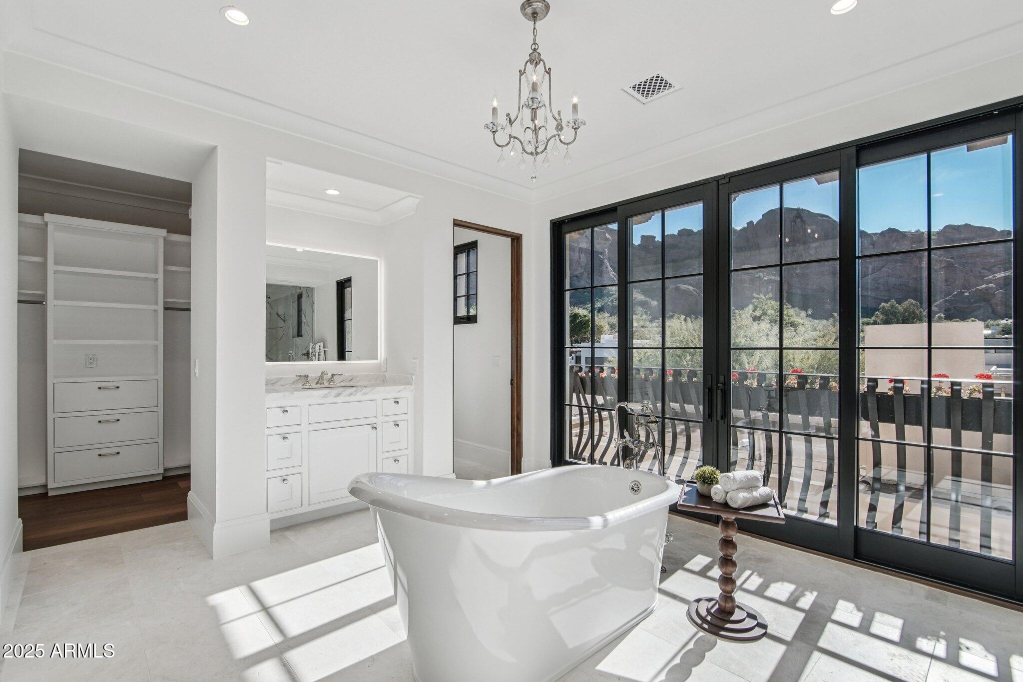 ECHO CANYON - Residential