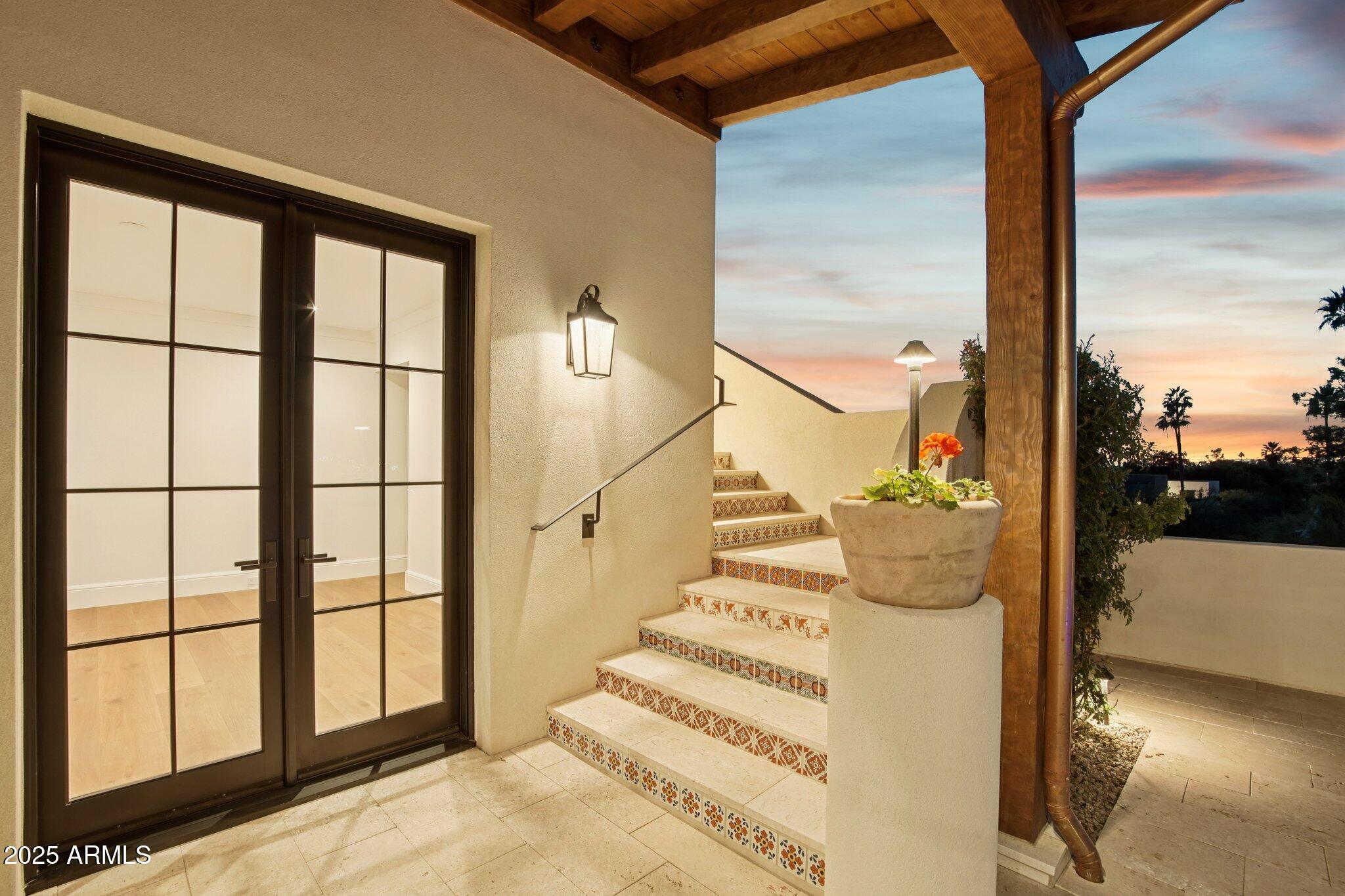 ECHO CANYON - Residential