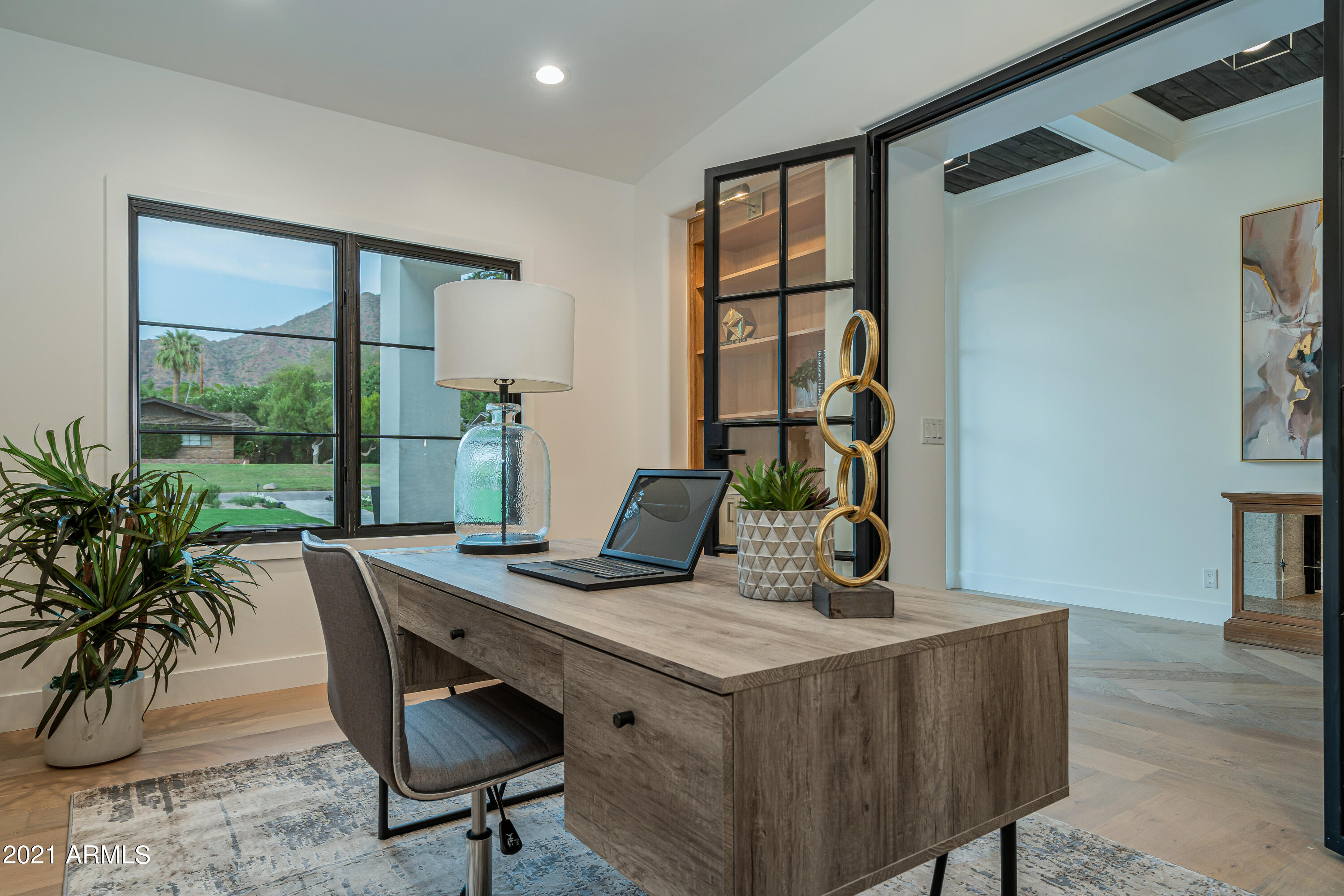 LAFAYETTE VILLA 5 - Residential