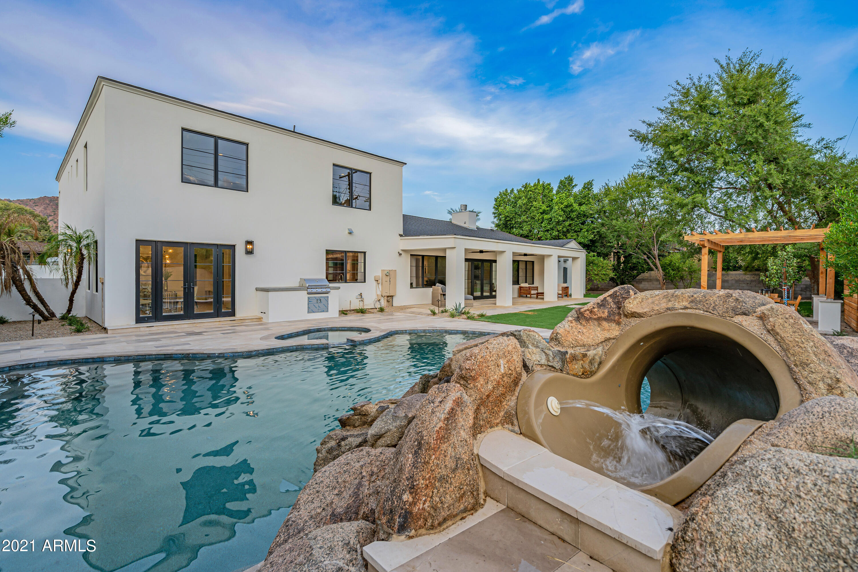 LAFAYETTE VILLA 5 - Residential