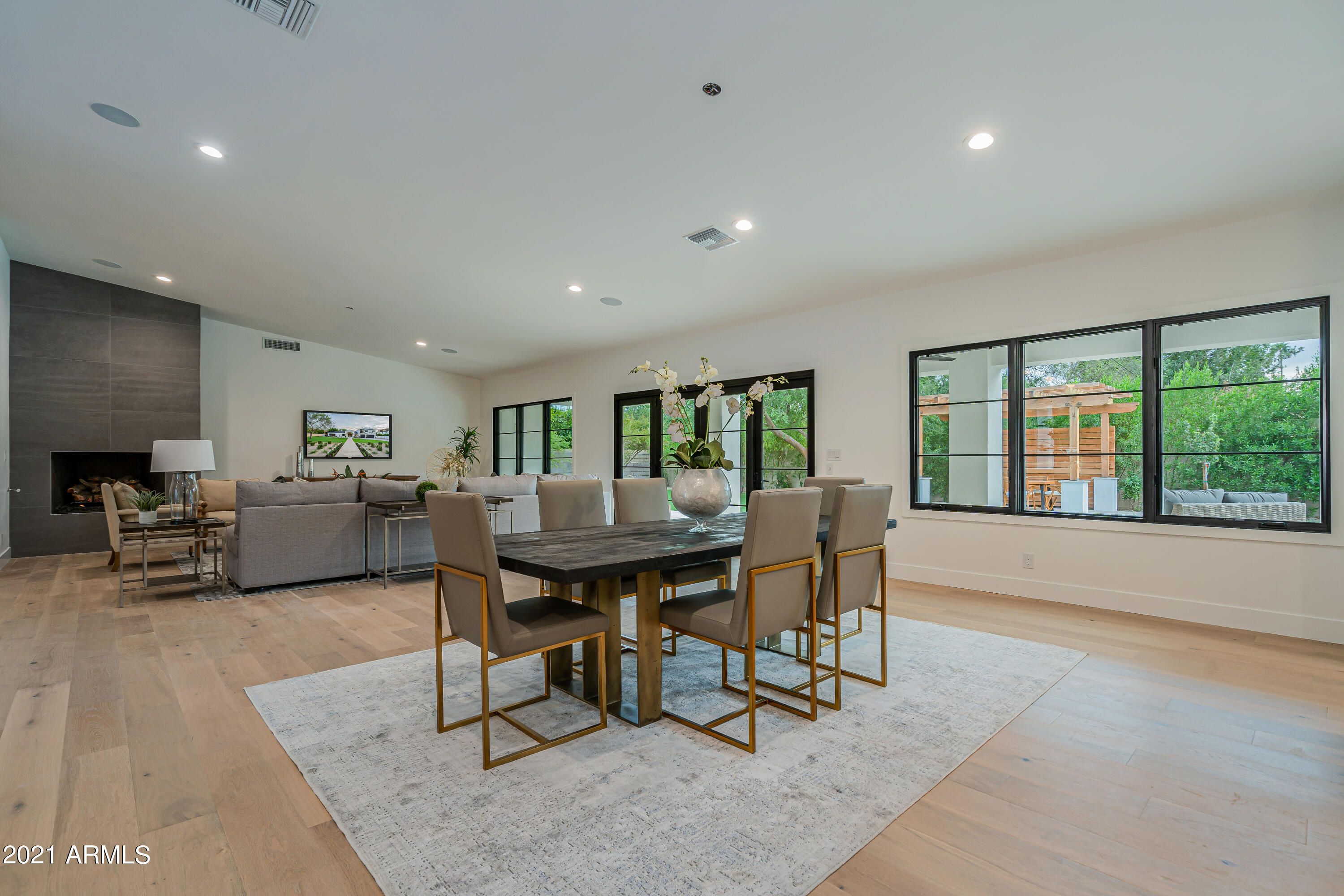 LAFAYETTE VILLA 5 - Residential