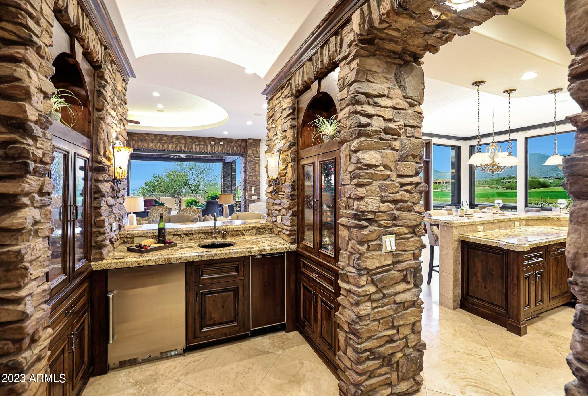 DESERT MOUNTAIN - Residential