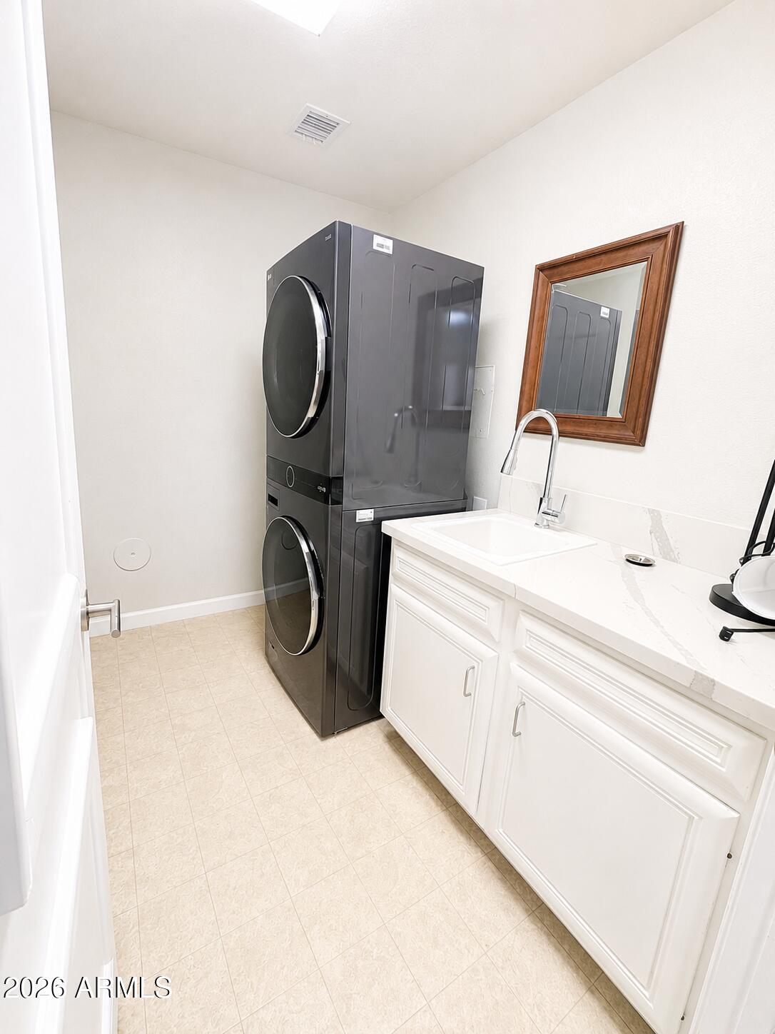ARROWHEAD SUNRISE UNIT 2 - Residential Lease