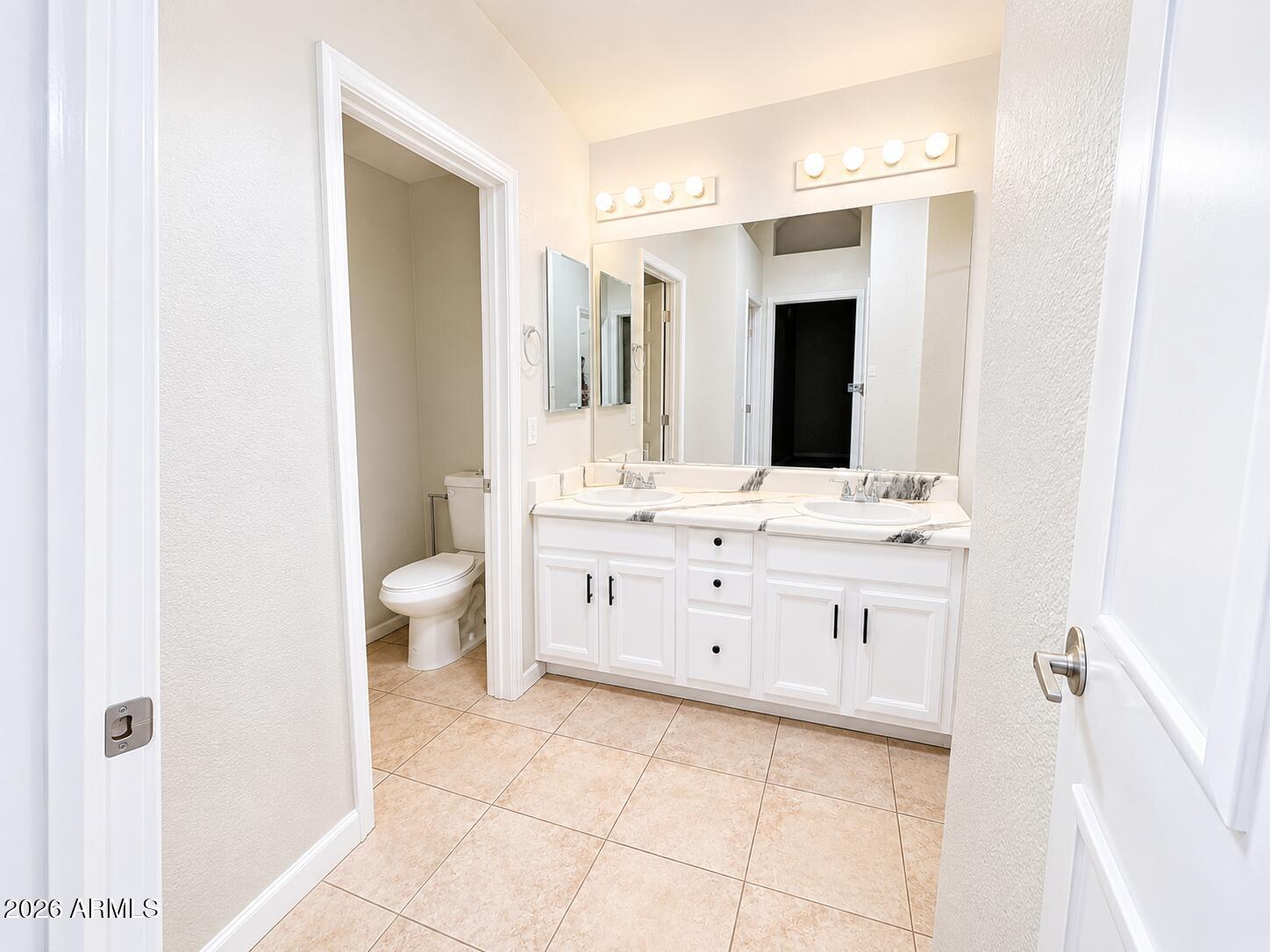 ARROWHEAD SUNRISE UNIT 2 - Residential Lease