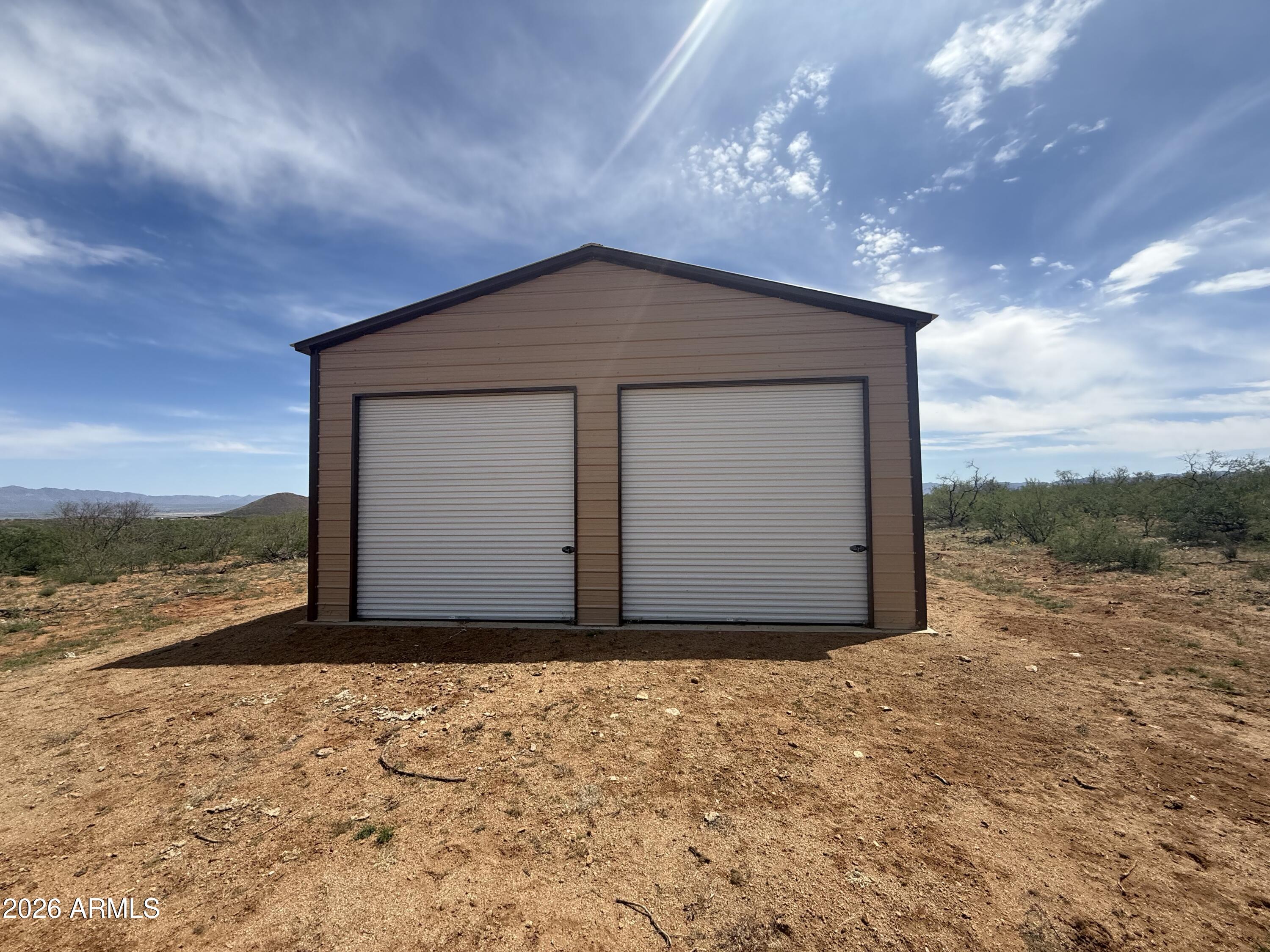 HIGH LONESOME RANCH ESTATES 2 - Land