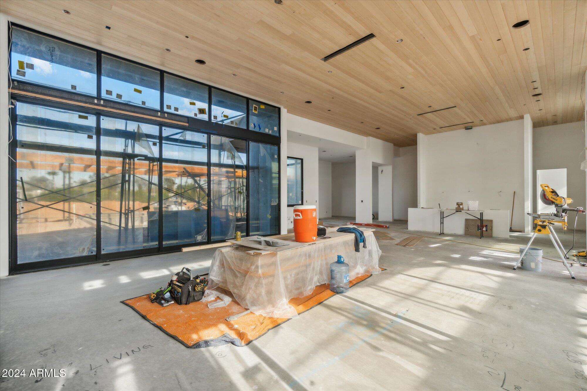 DESERT ESTATES UNIT 1 LOT 4 MLD - Residential