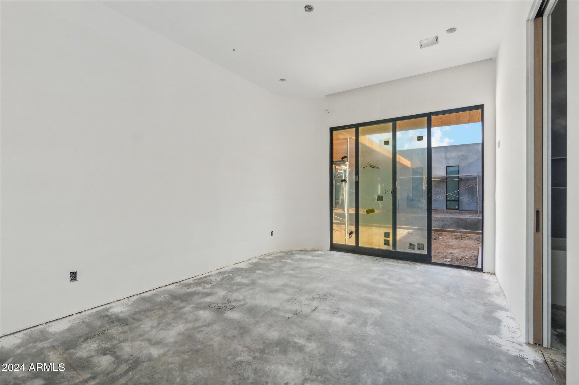 DESERT ESTATES UNIT 1 LOT 4 MLD - Residential