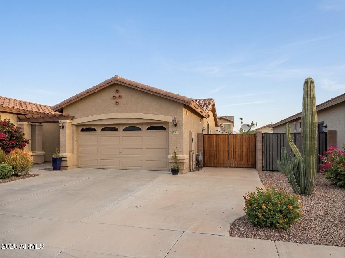 FULTON ESTATES - Residential