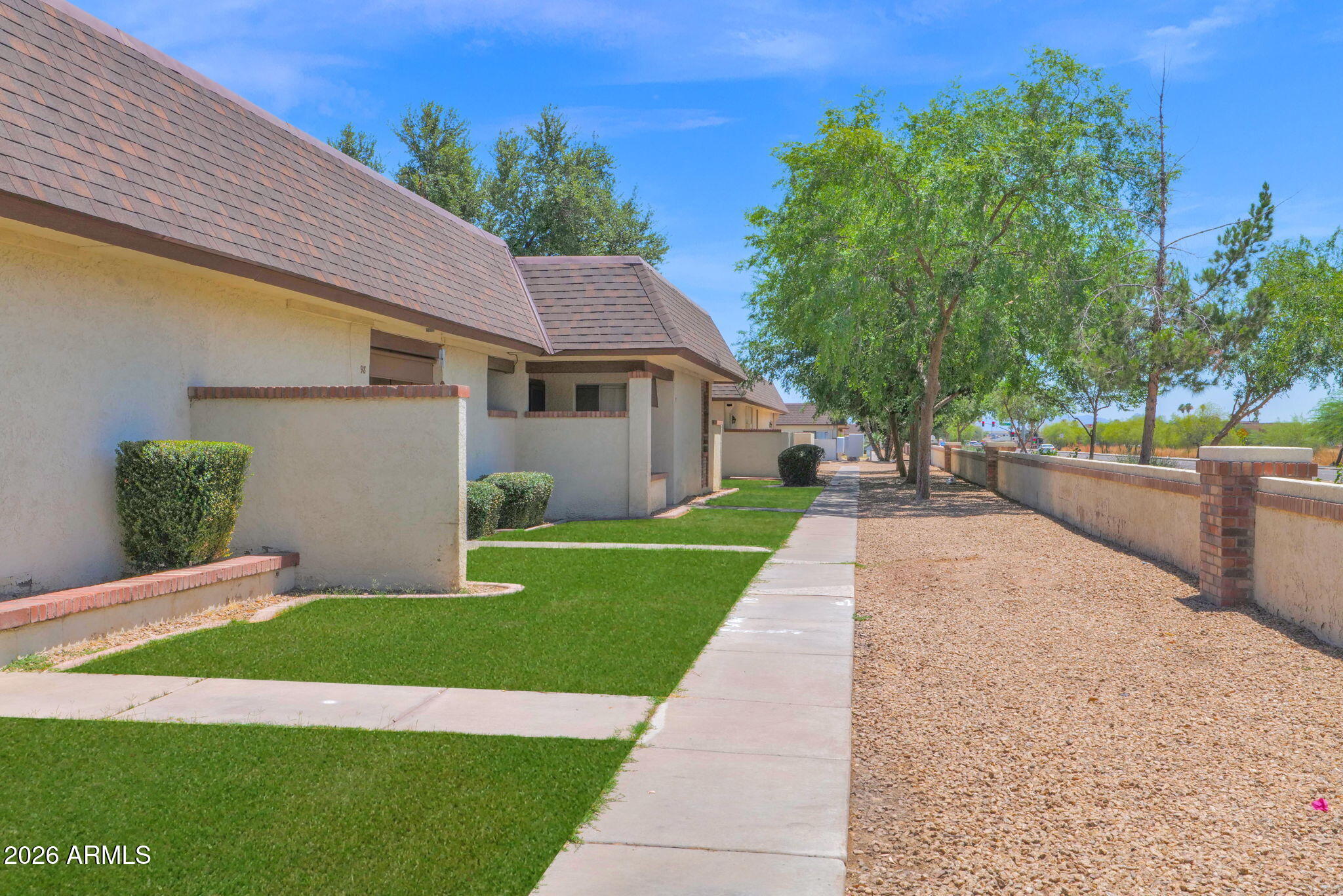 COUNTRY MEADOWS TOWNHOUSES - Residential
