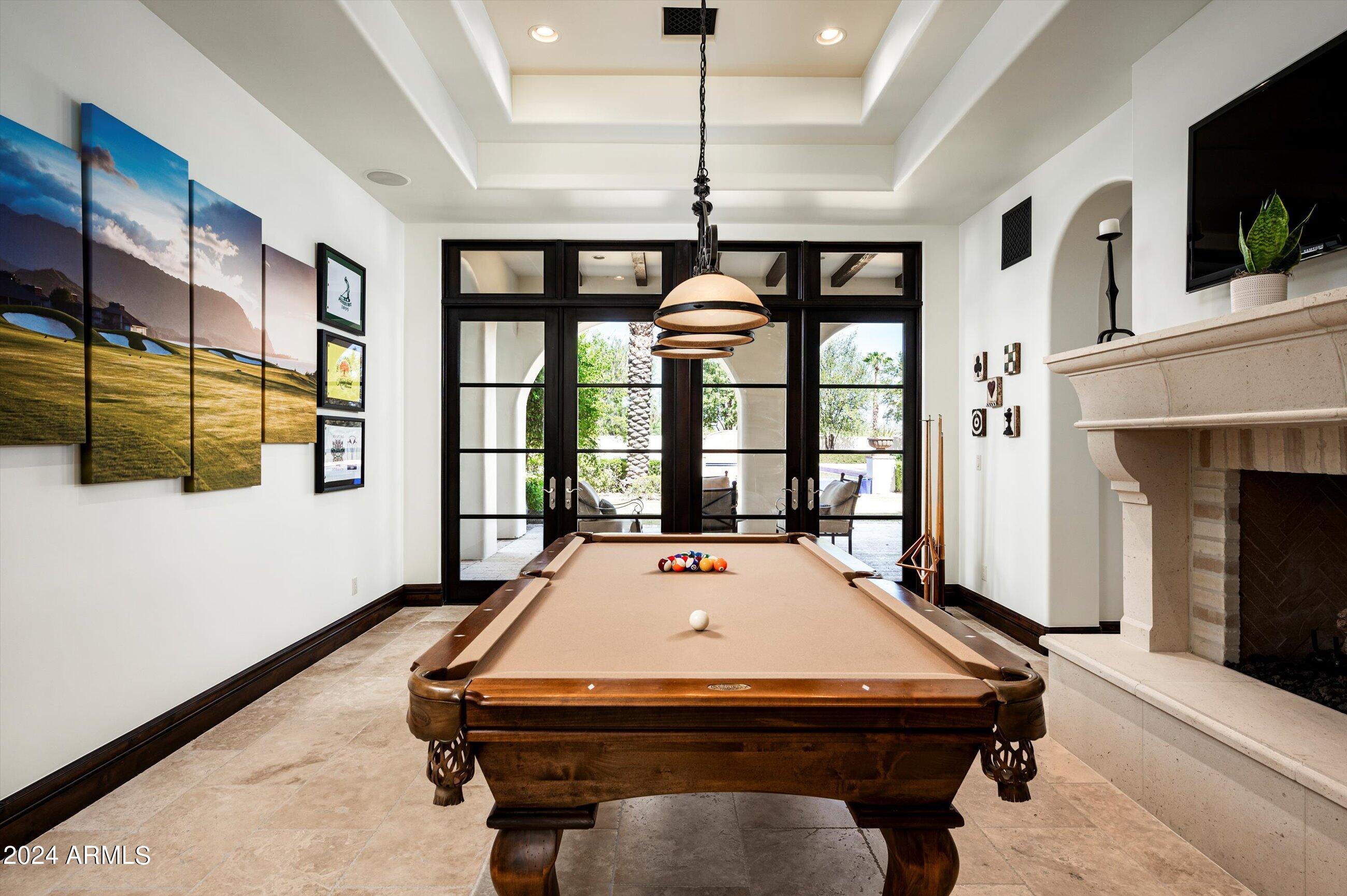 GROSSE POINTE HIGHLANDS - Residential