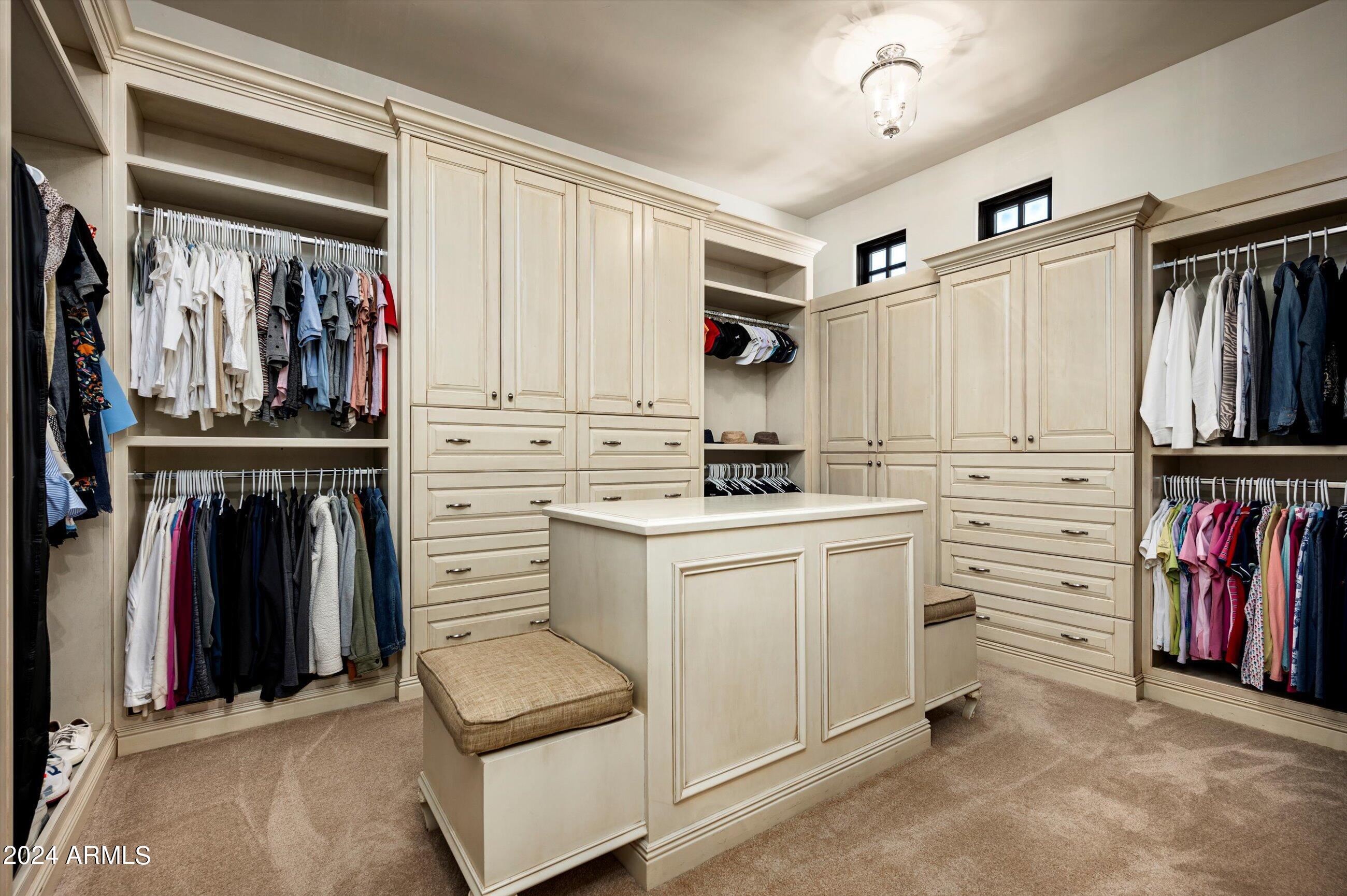 GROSSE POINTE HIGHLANDS - Residential