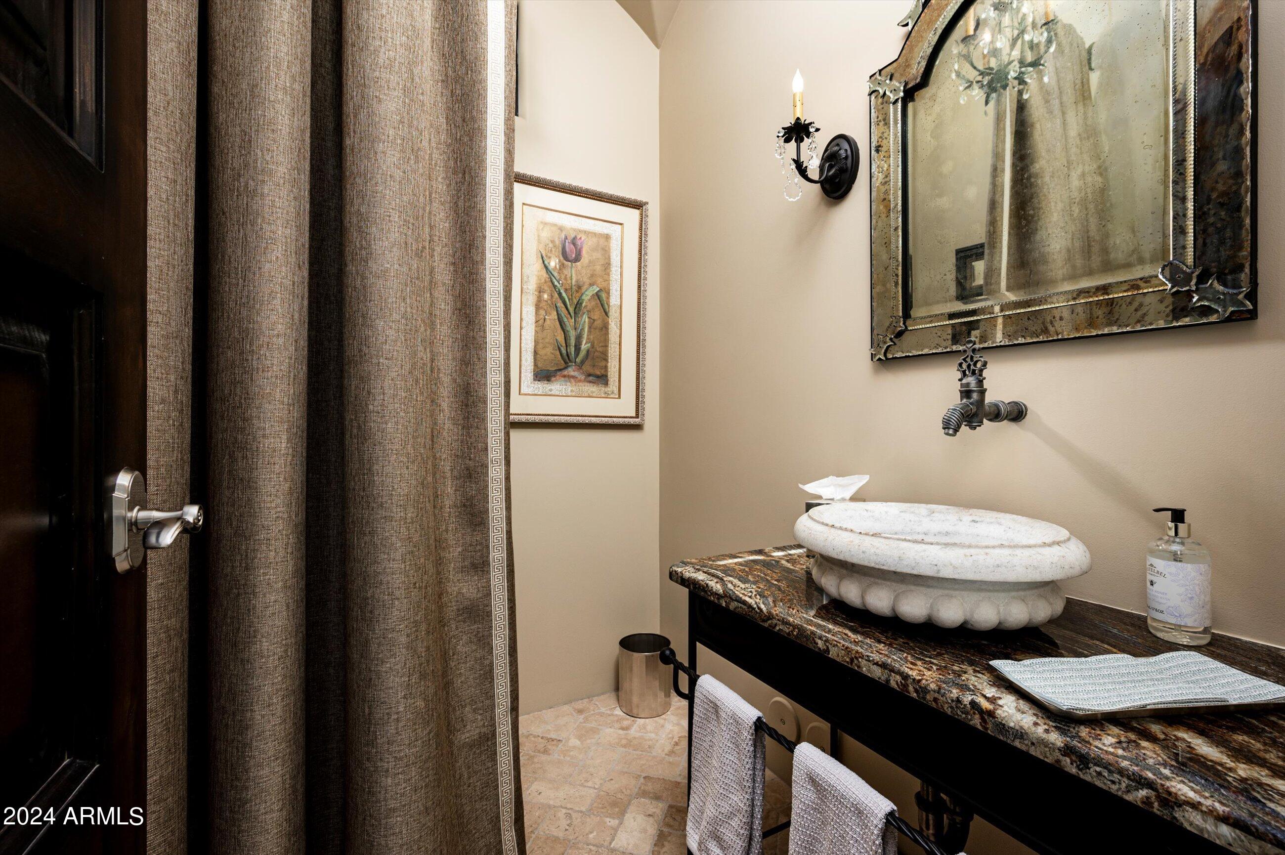 GROSSE POINTE HIGHLANDS - Residential