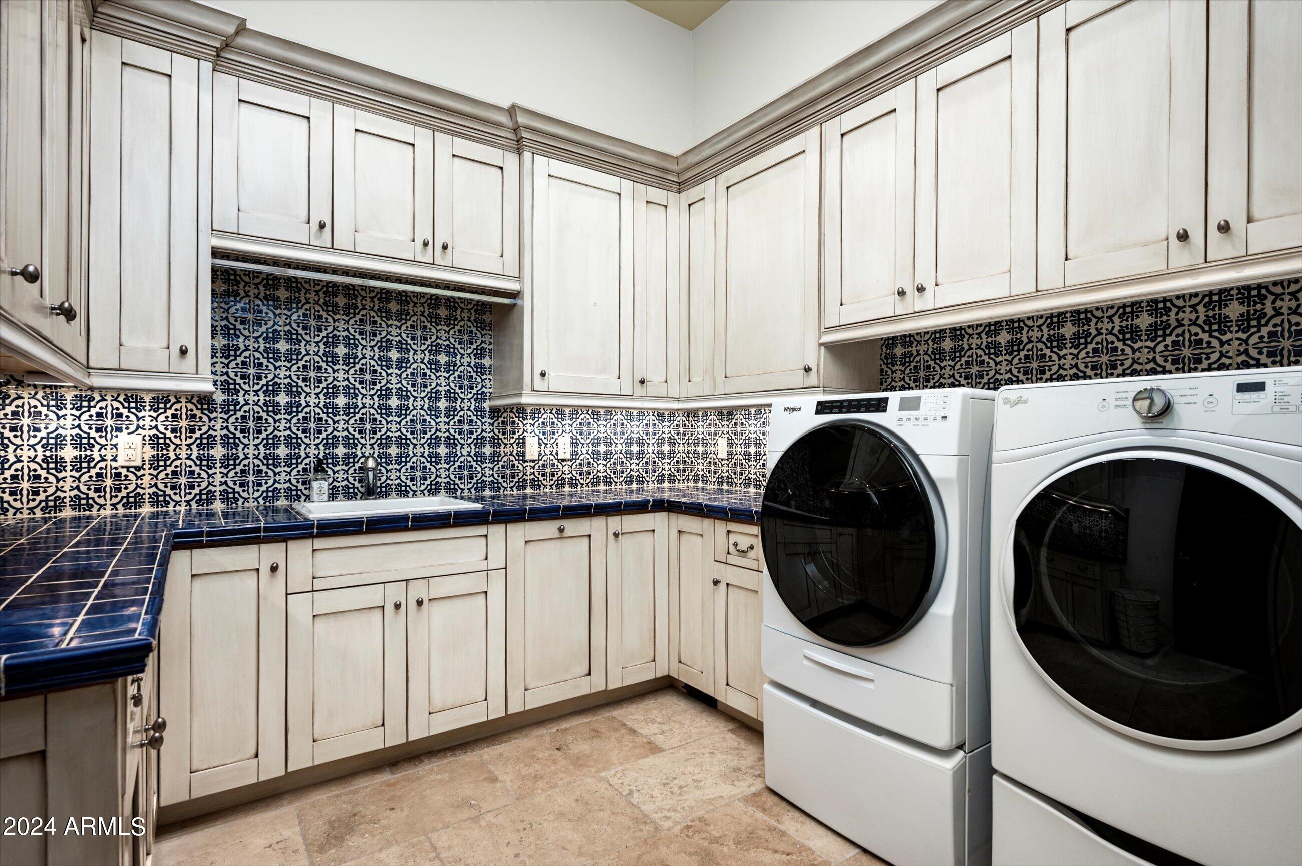 GROSSE POINTE HIGHLANDS - Residential