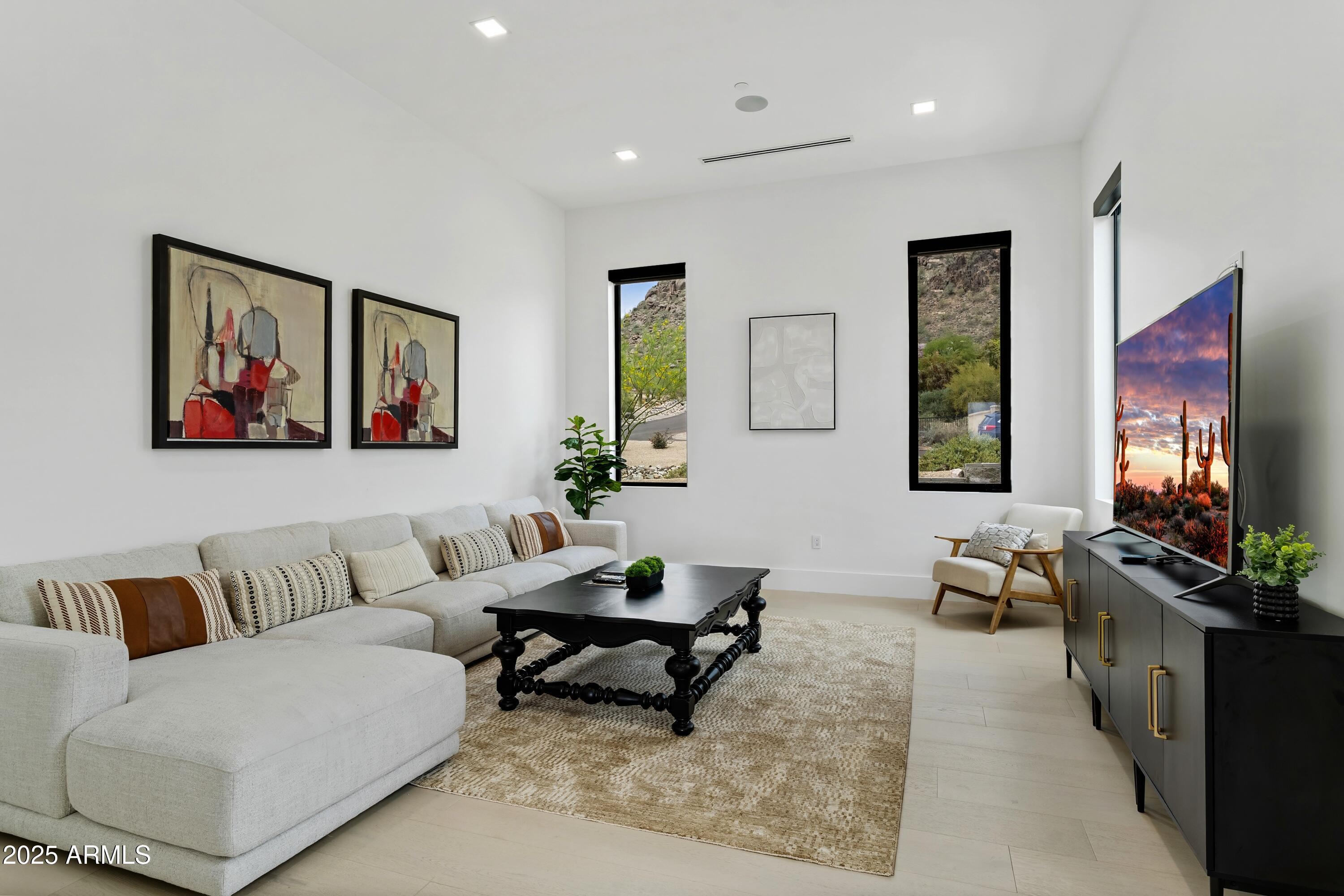 CAREFREE - Residential