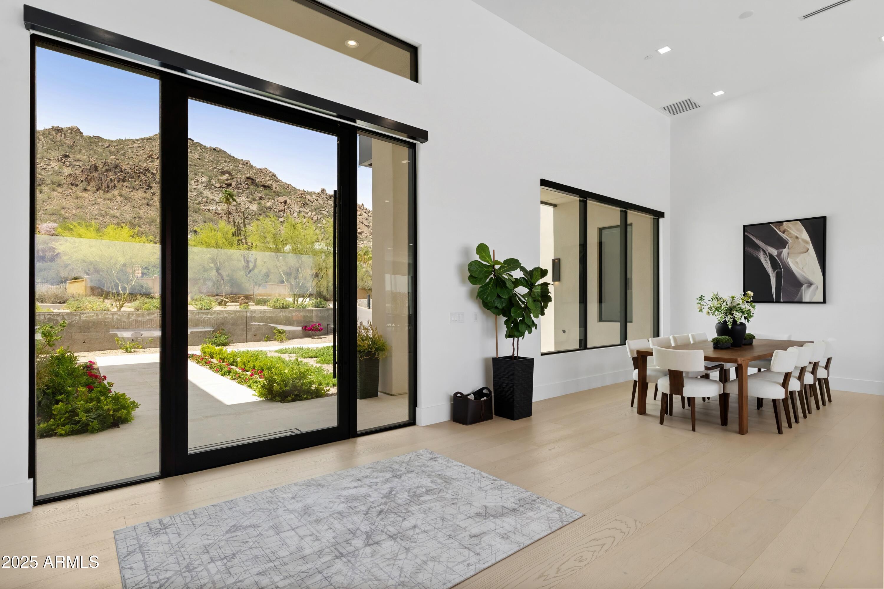 CAREFREE - Residential
