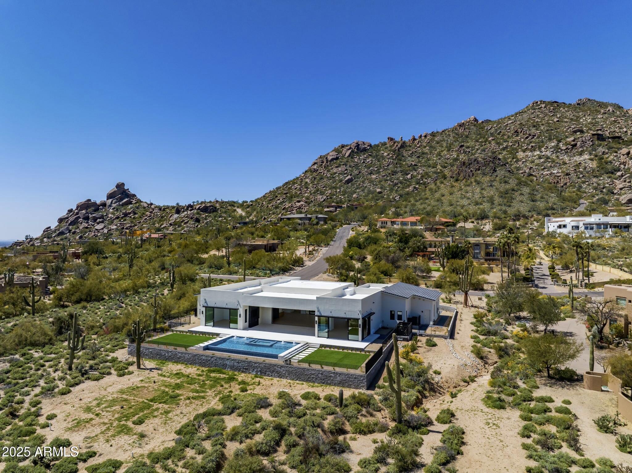 CAREFREE - Residential