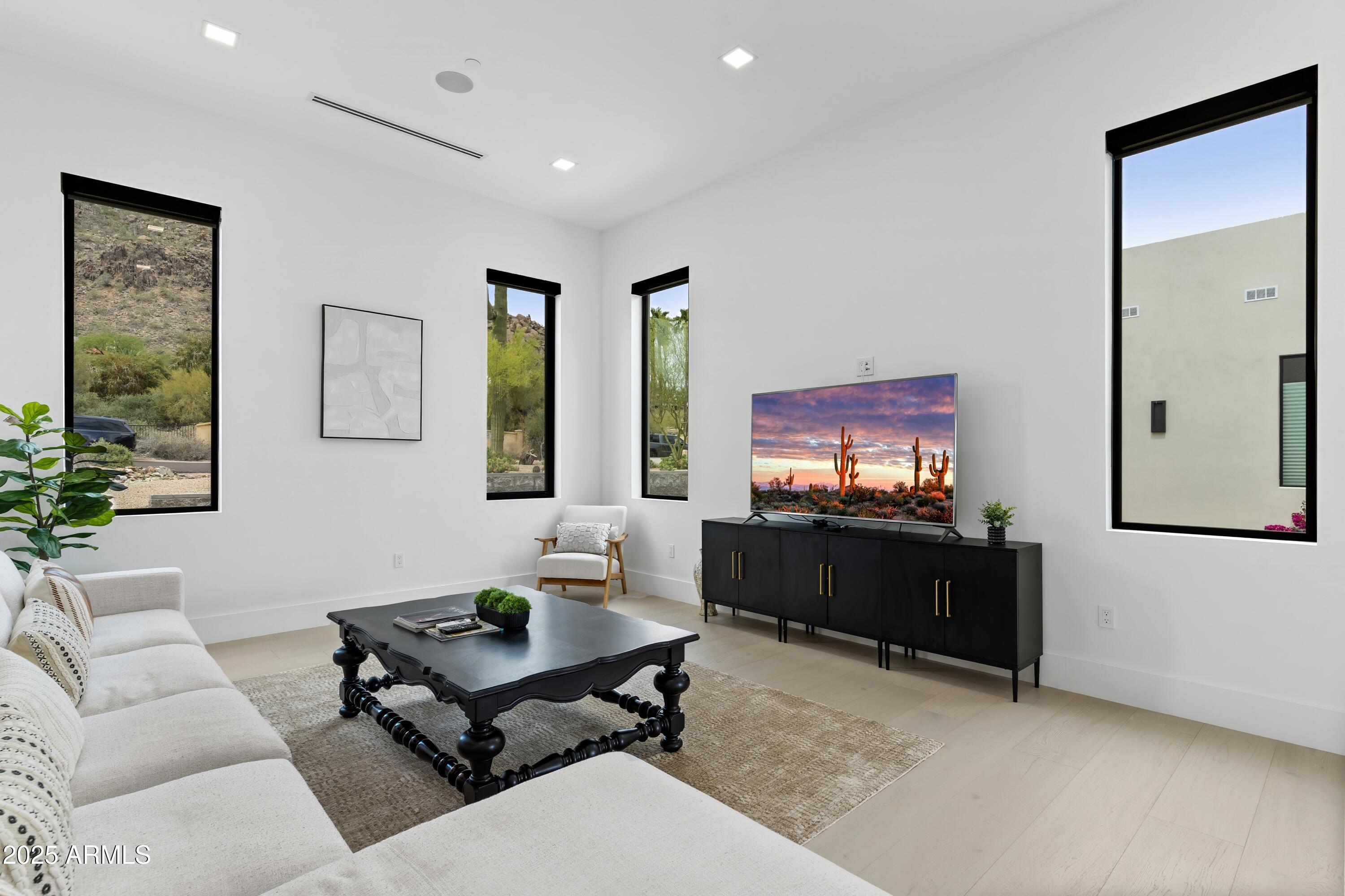 CAREFREE - Residential