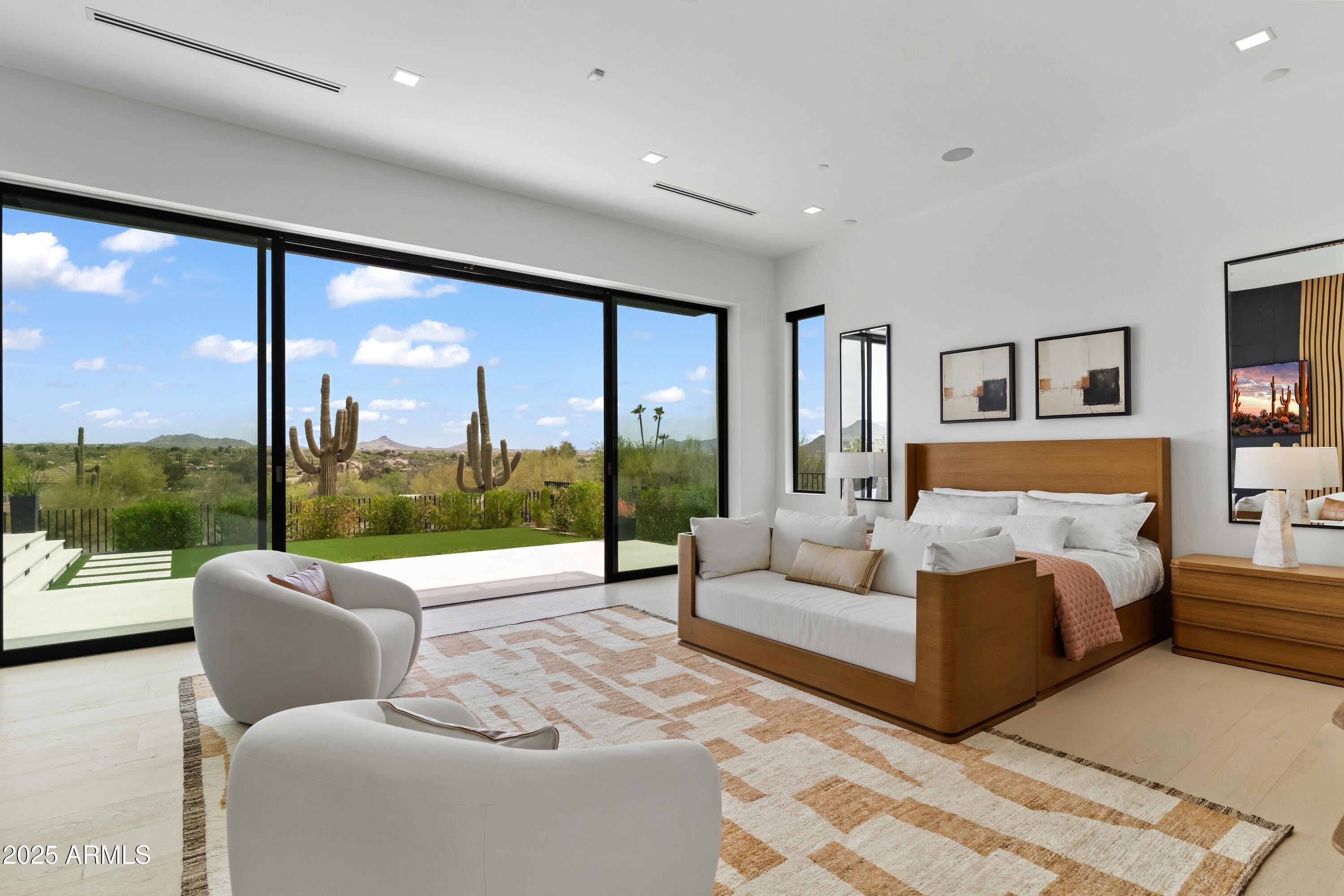 CAREFREE - Residential