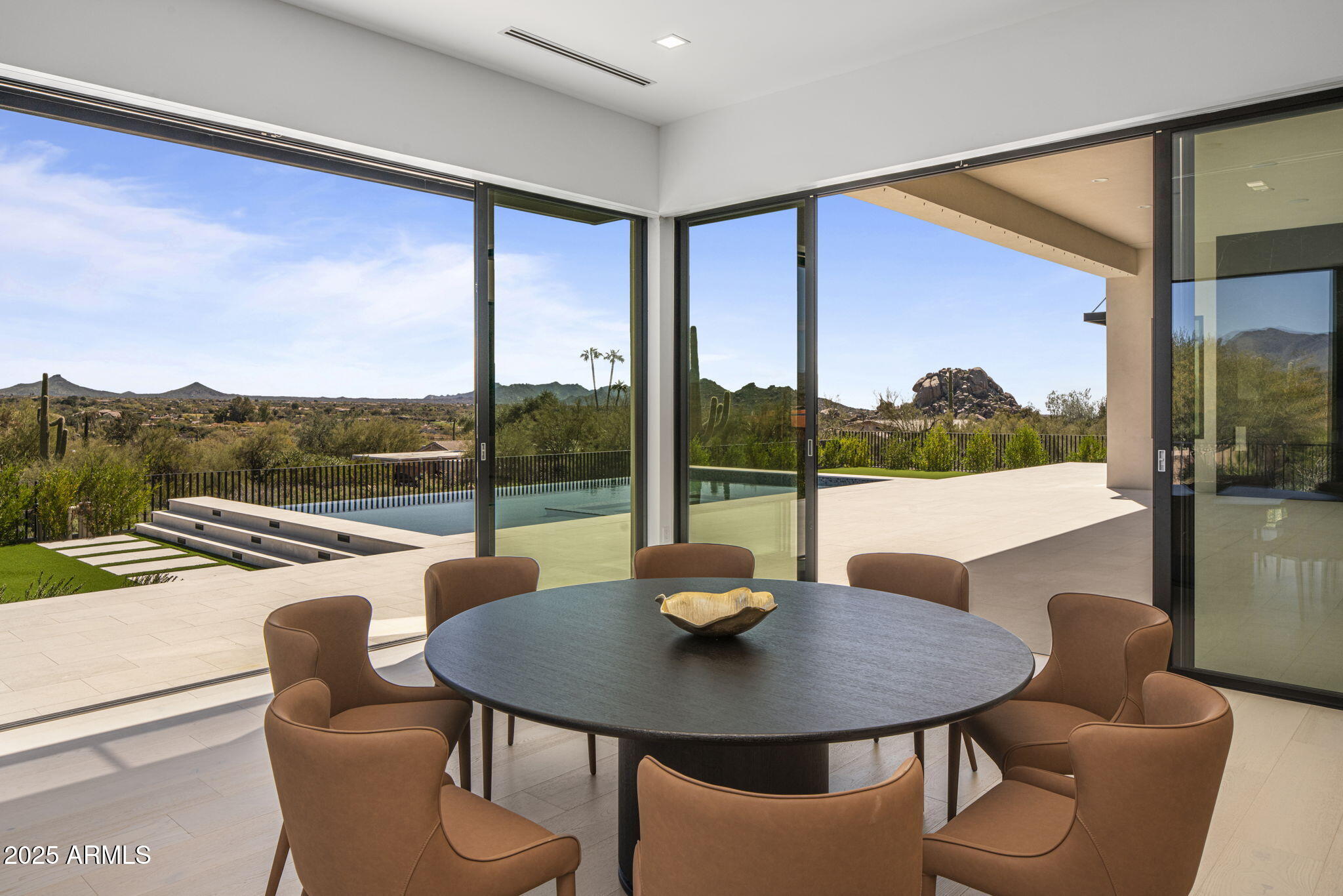 CAREFREE - Residential