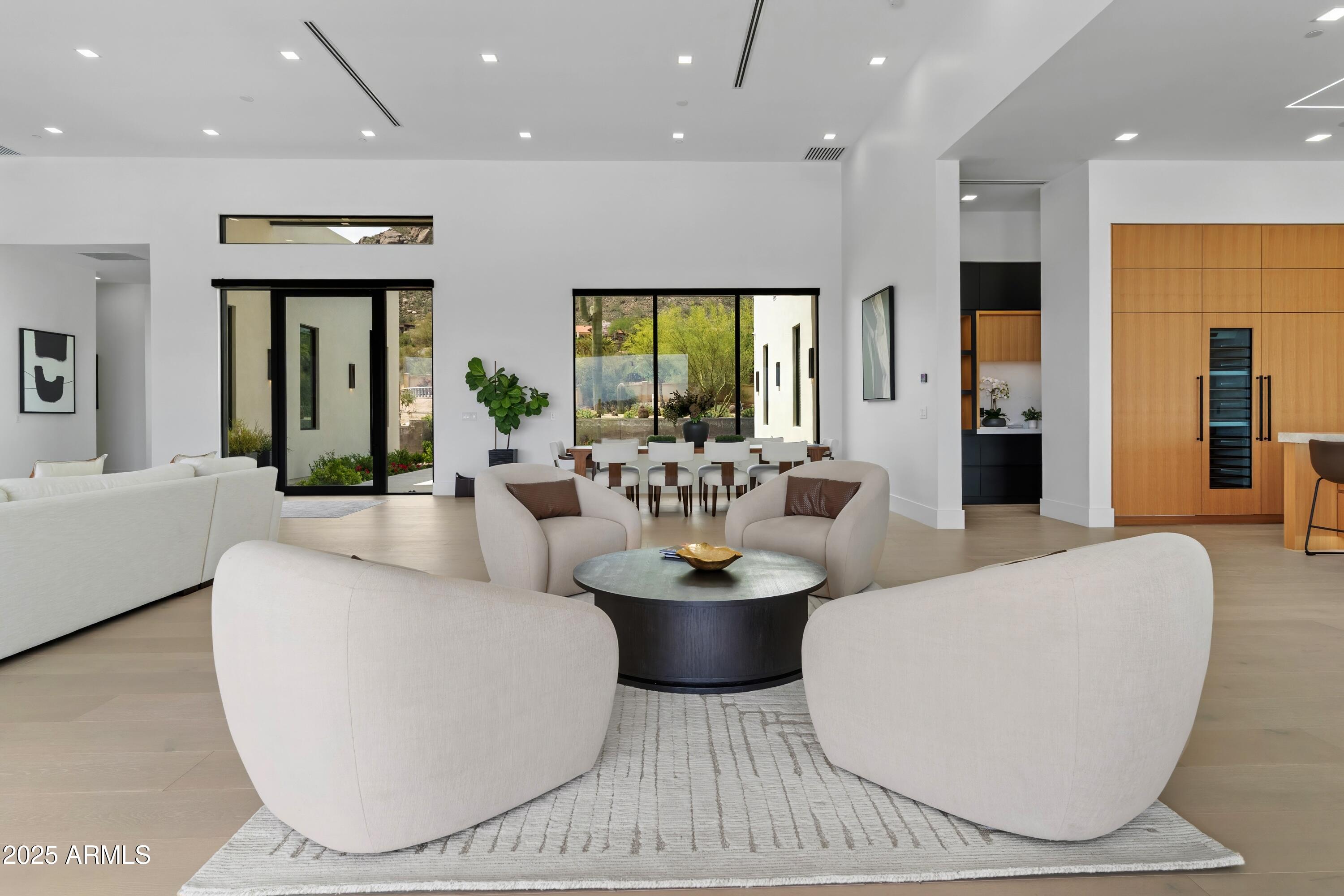 CAREFREE - Residential