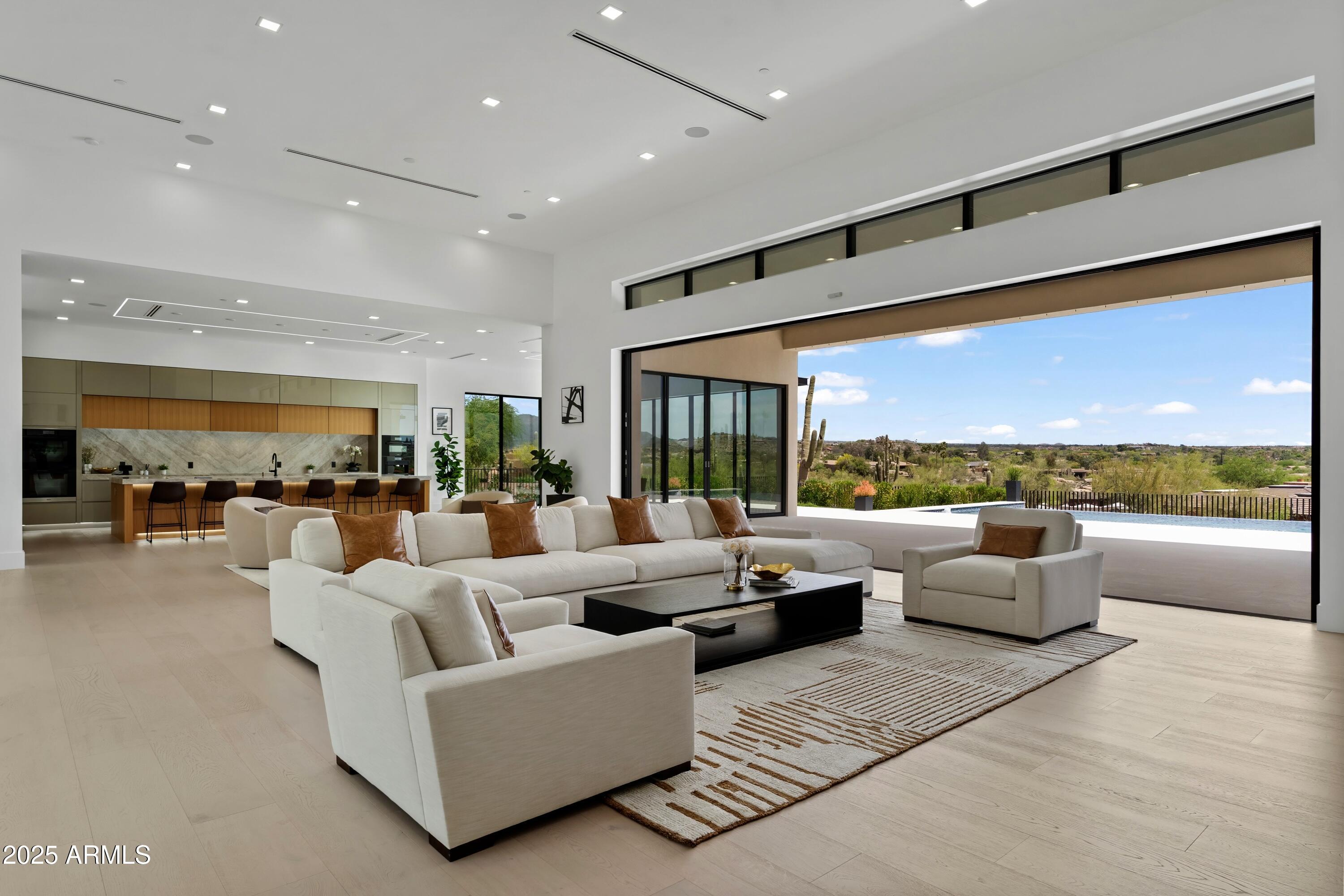 CAREFREE - Residential