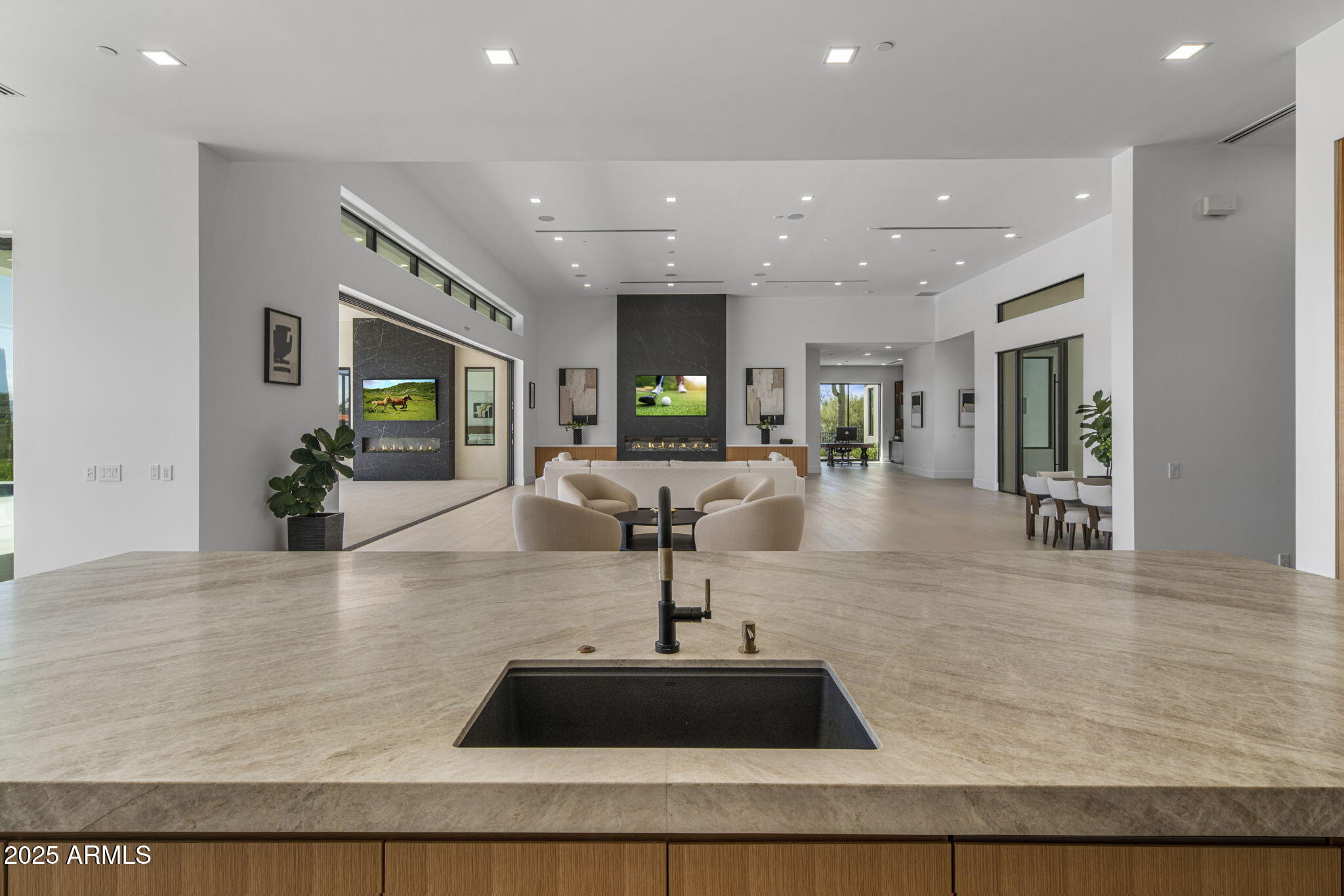CAREFREE - Residential