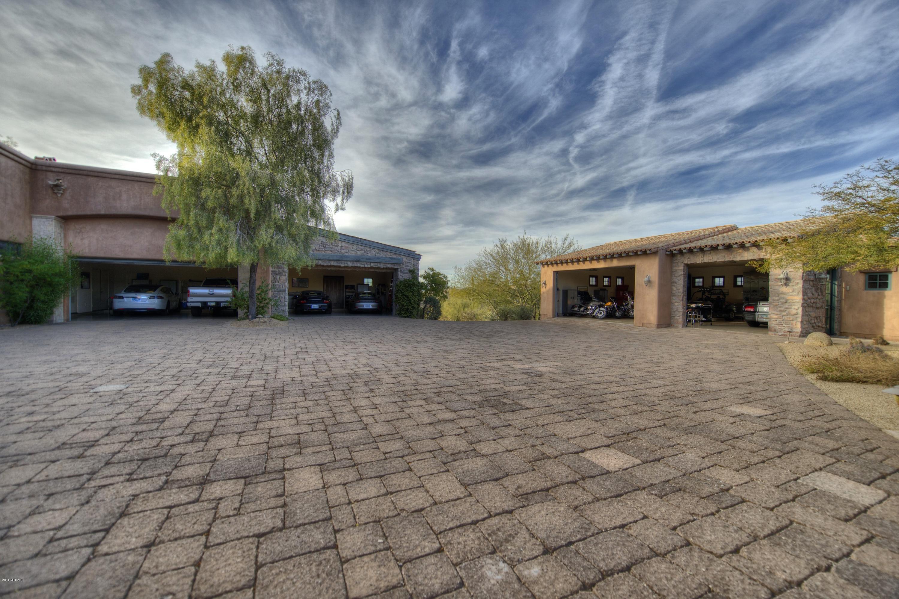 Goldie Brown Pinnacle Peak - Residential