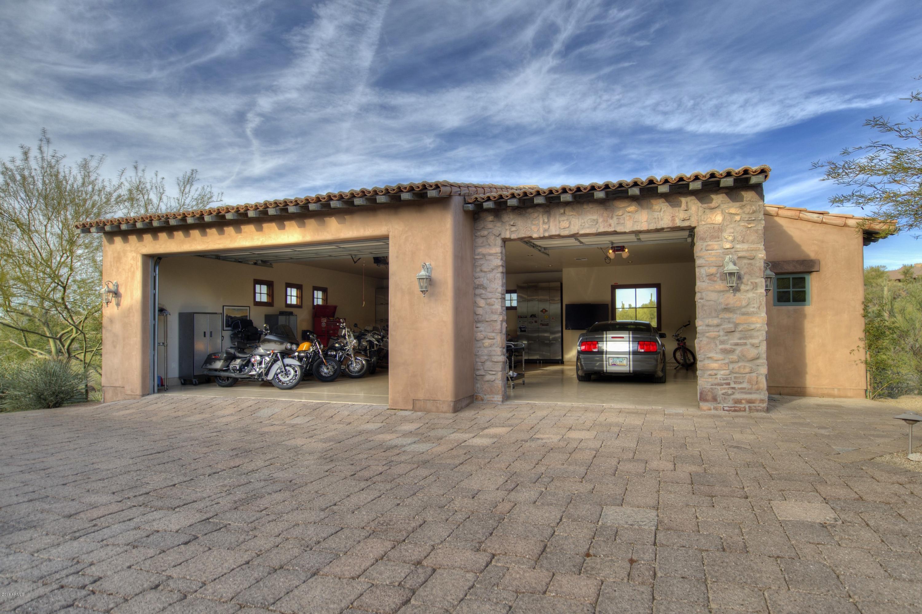 Goldie Brown Pinnacle Peak - Residential