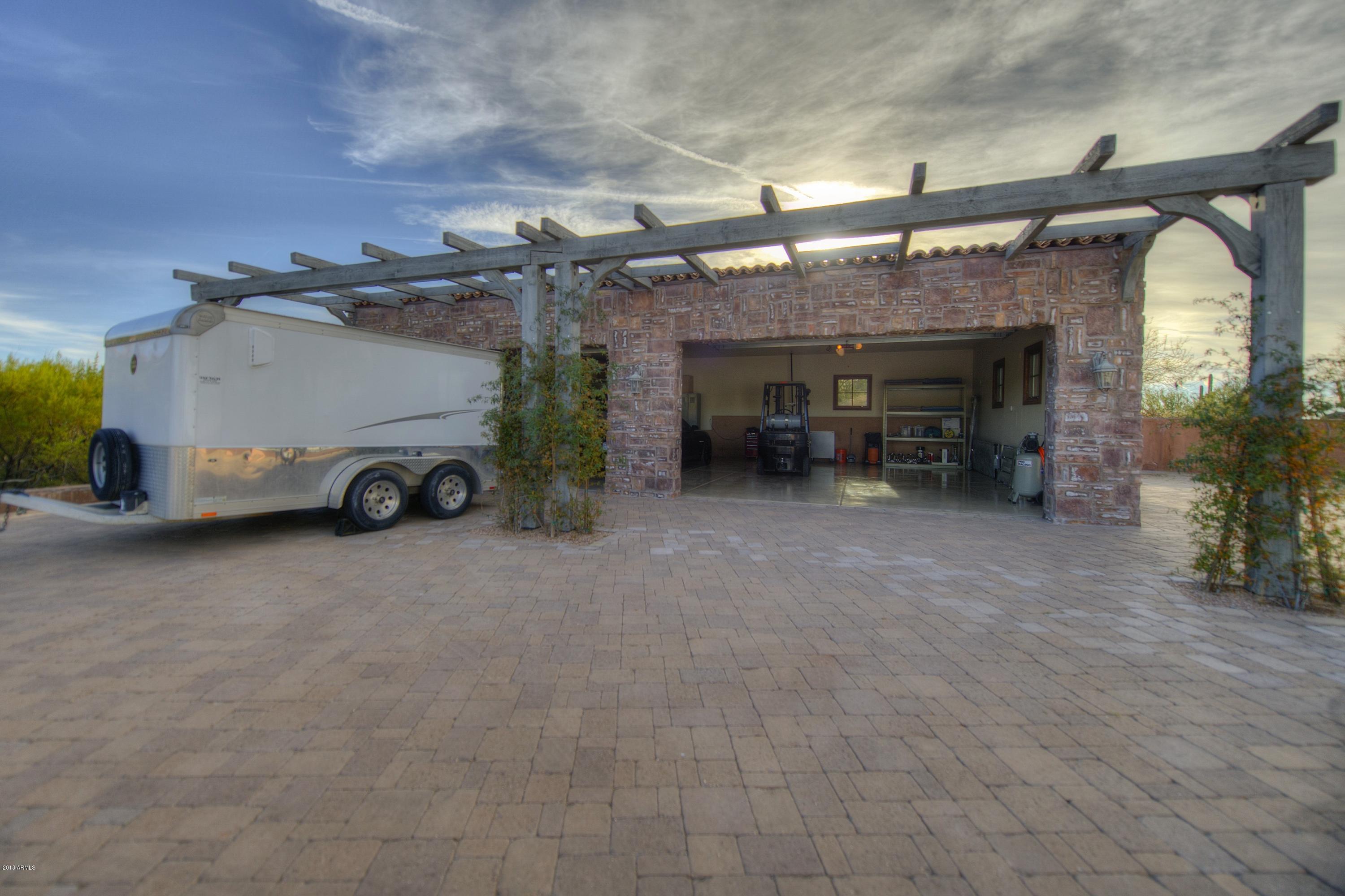 Goldie Brown Pinnacle Peak - Residential