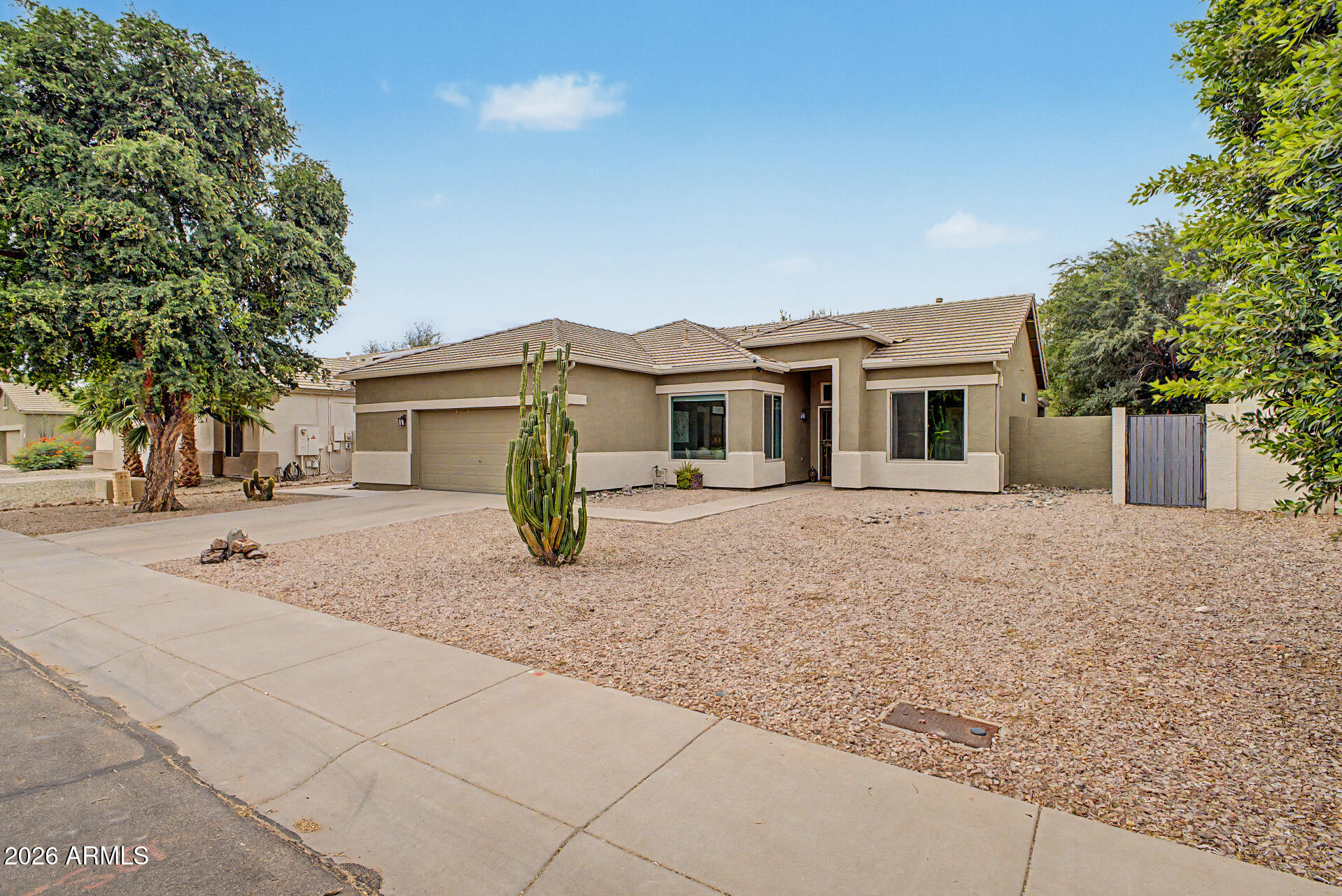 COUNTRY LANE - Residential