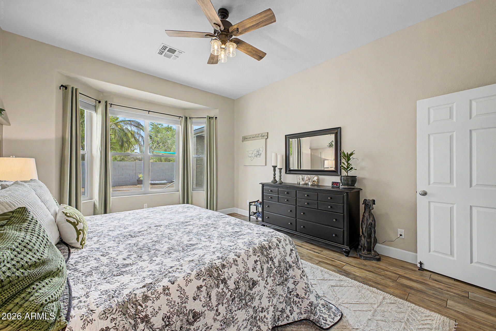 COUNTRY LANE - Residential