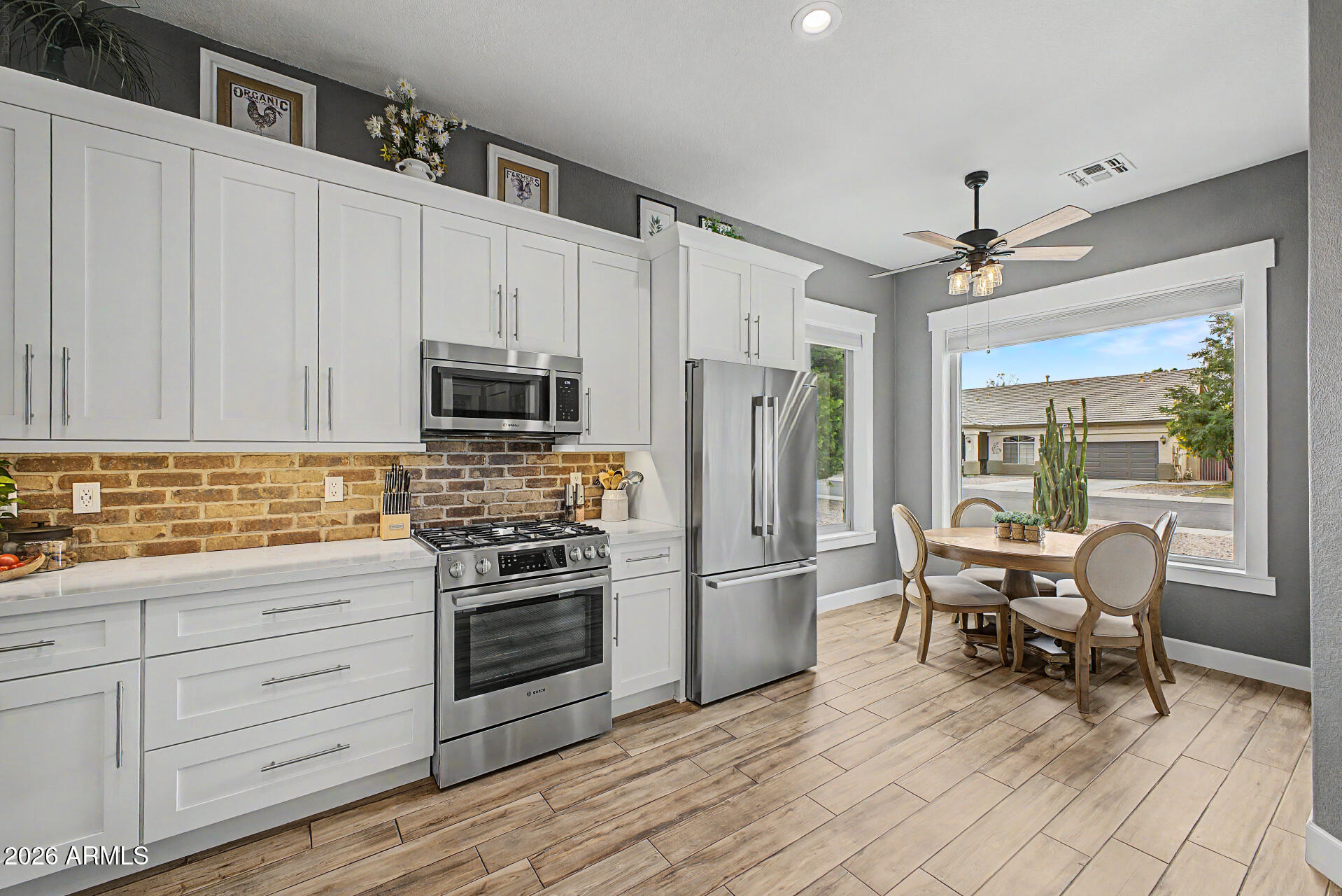 COUNTRY LANE - Residential