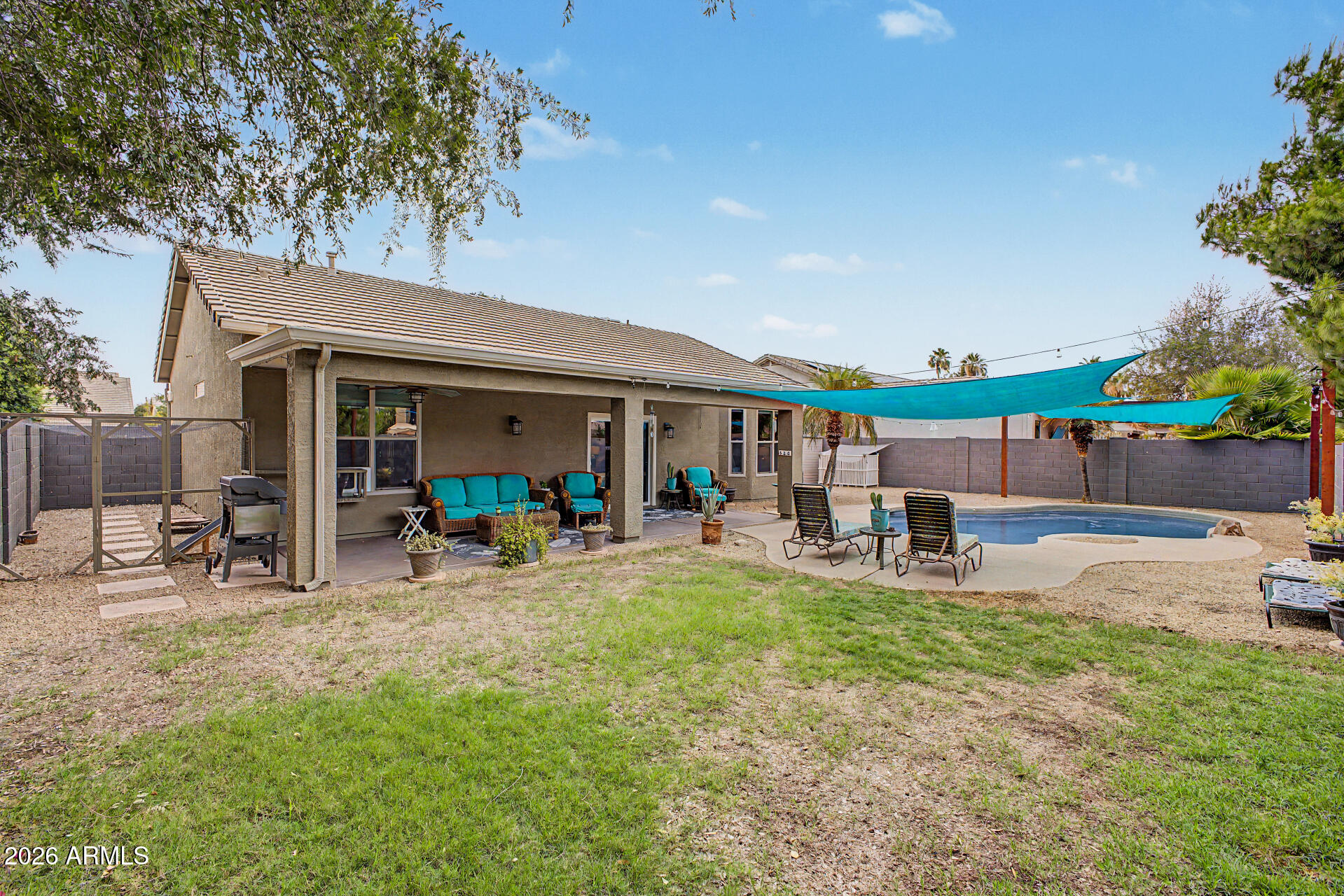 COUNTRY LANE - Residential