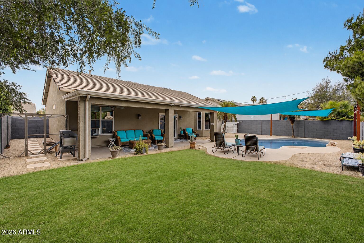 COUNTRY LANE - Residential