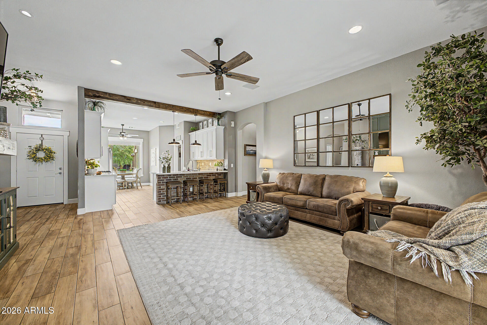COUNTRY LANE - Residential
