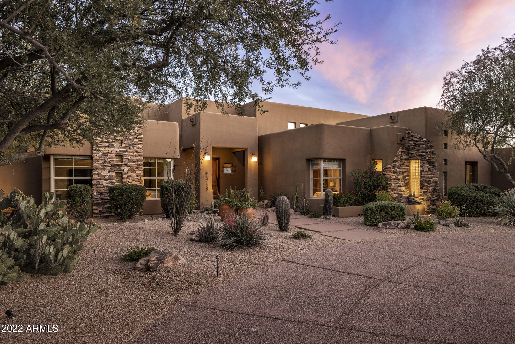 PINNACLE PEAK VISTAS - Residential
