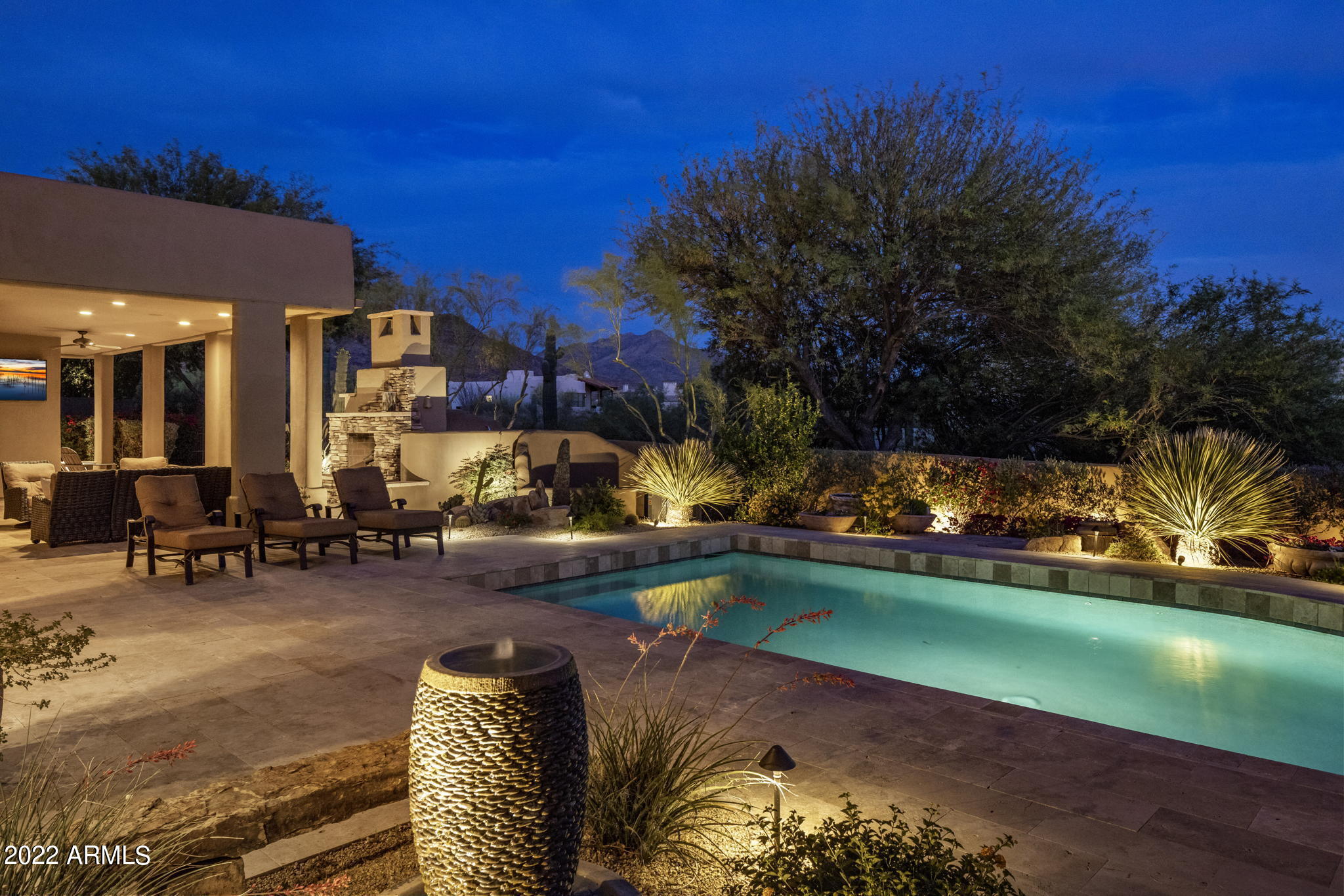 PINNACLE PEAK VISTAS - Residential