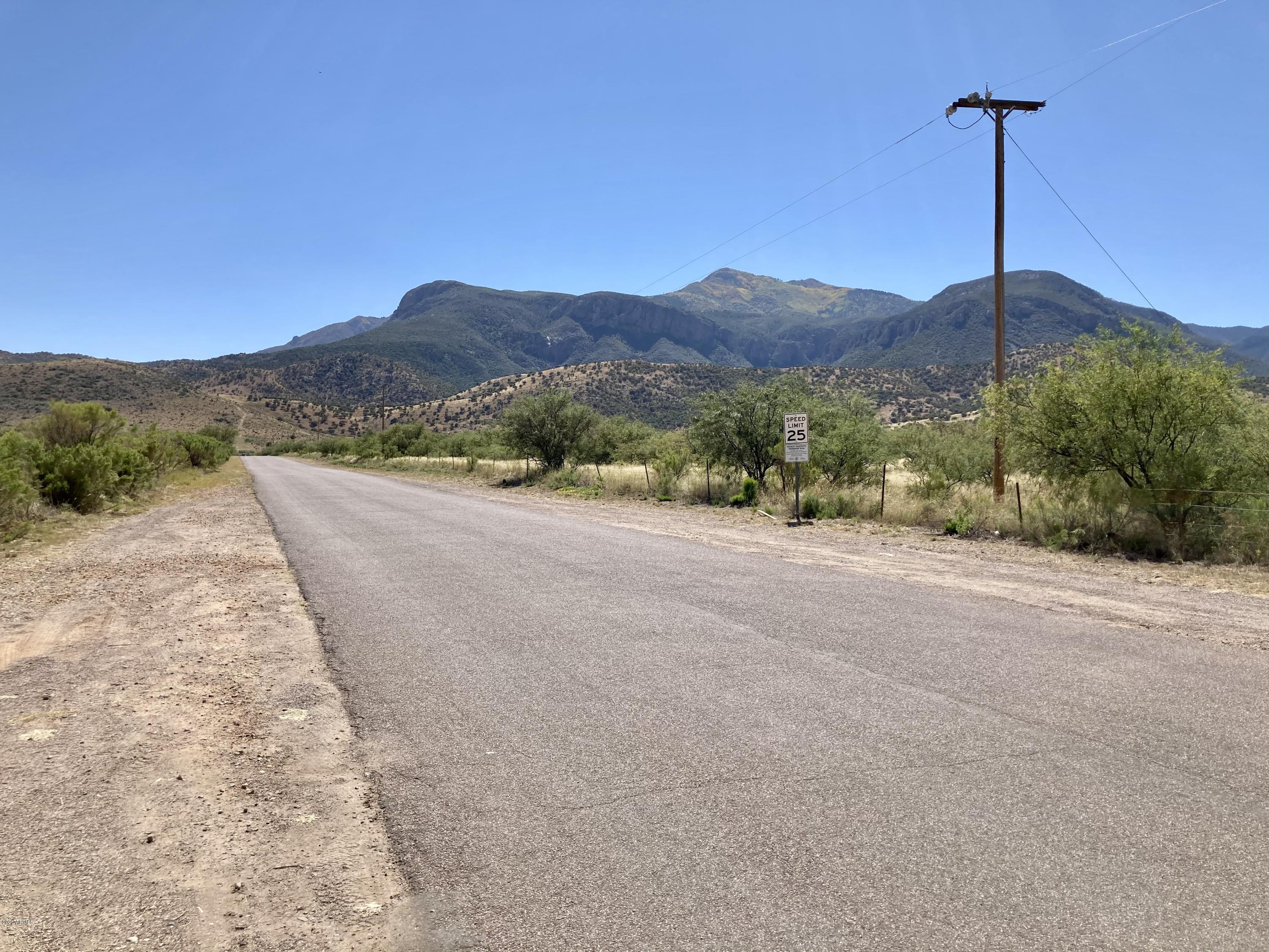 NW 10acres of 105-36-001A. All utilities/zoning to be verified by buyer during the buyers inspection period.
