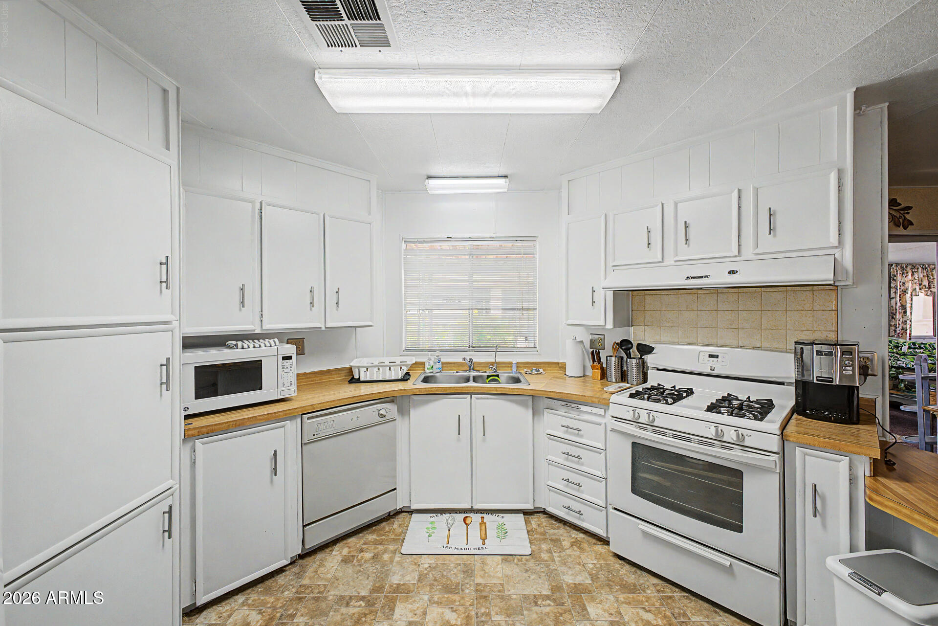SUN LAKES COUNTRY CLUB - Residential