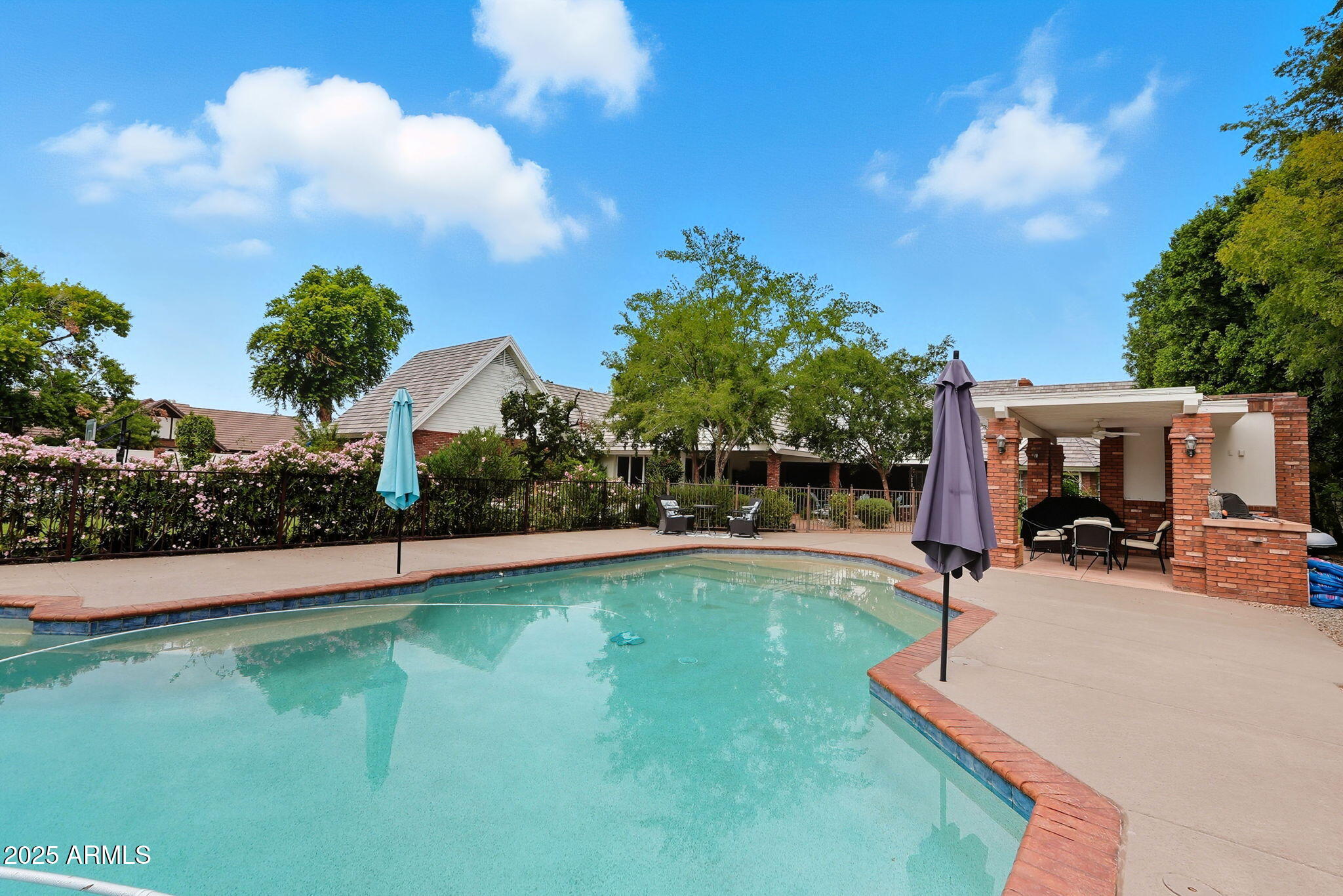CORONA VISTA - Residential