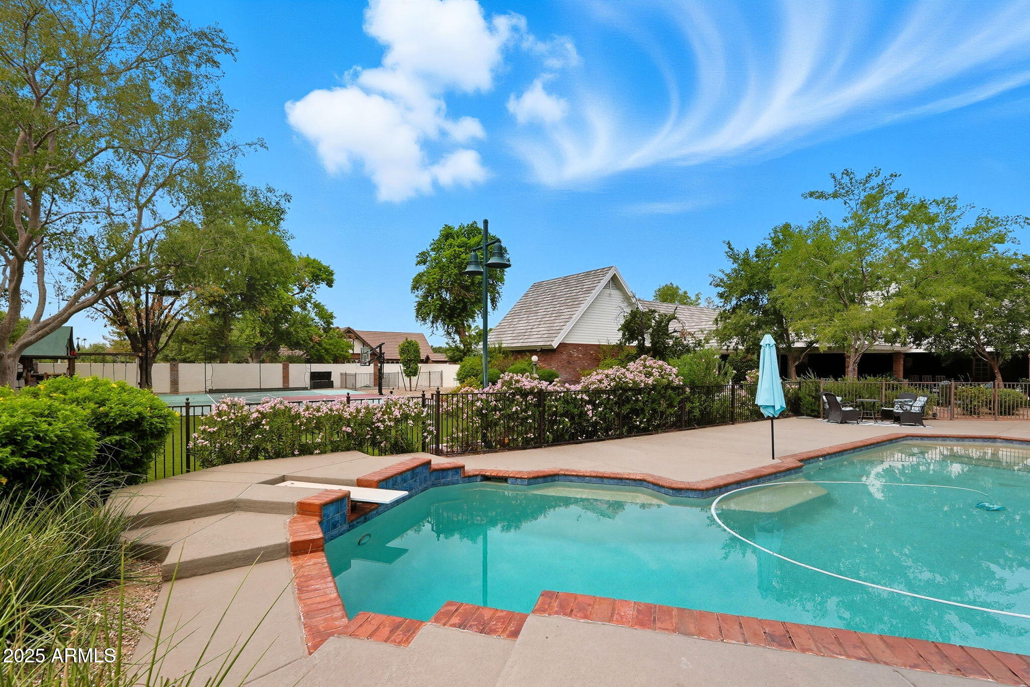 CORONA VISTA - Residential