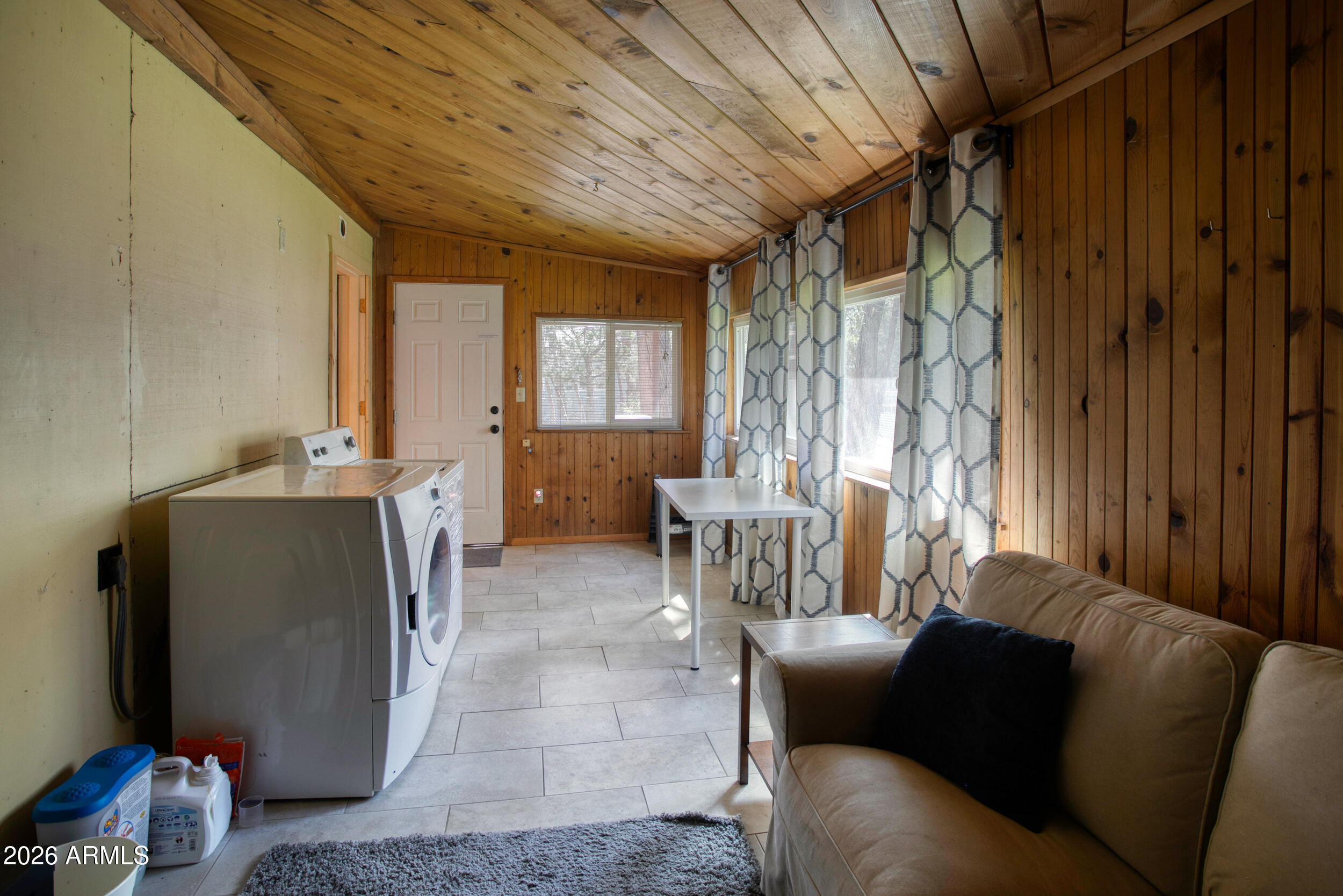 LAKESIDE FOREST ESTATES UNIT 1 - Residential