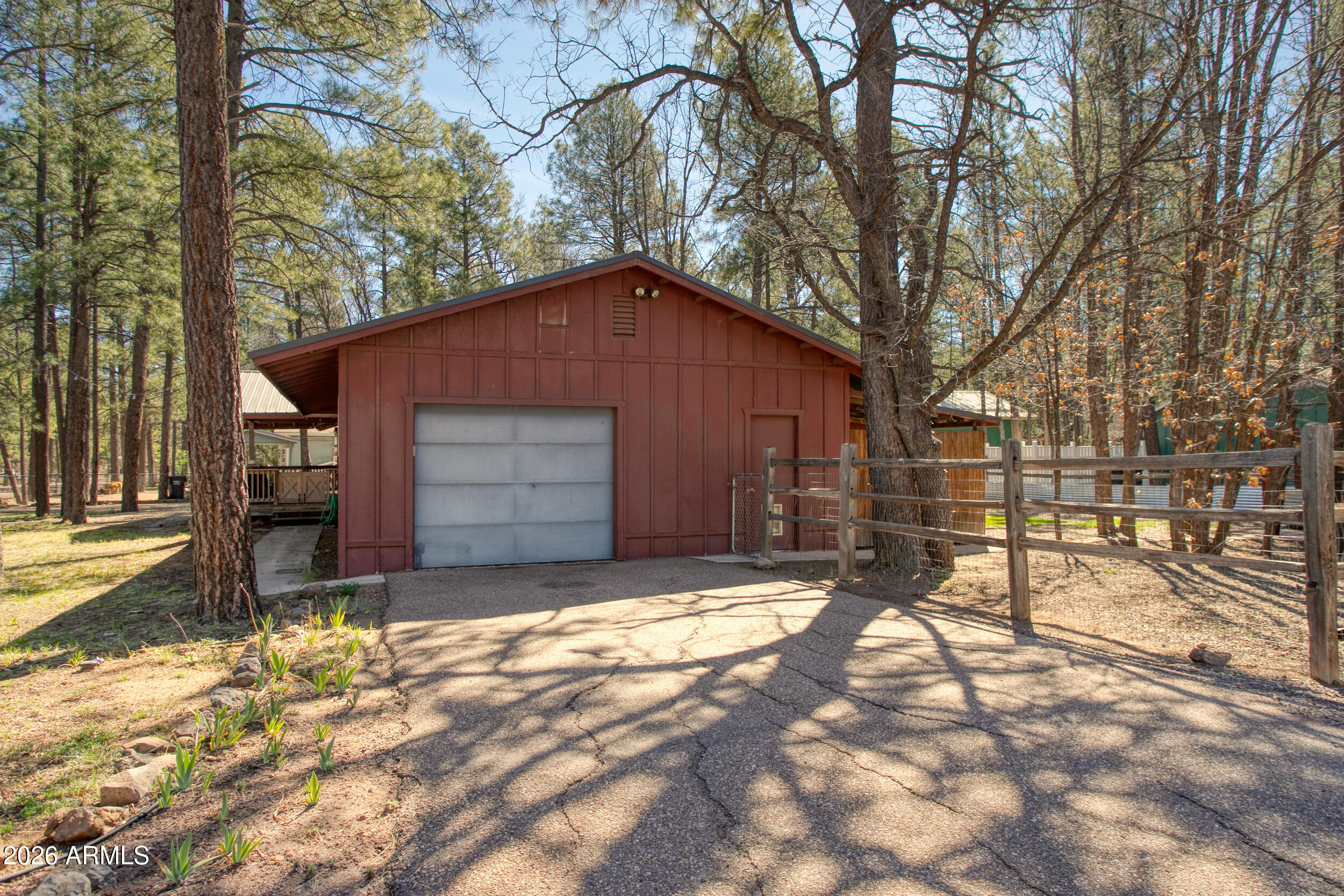 LAKESIDE FOREST ESTATES UNIT 1 - Residential