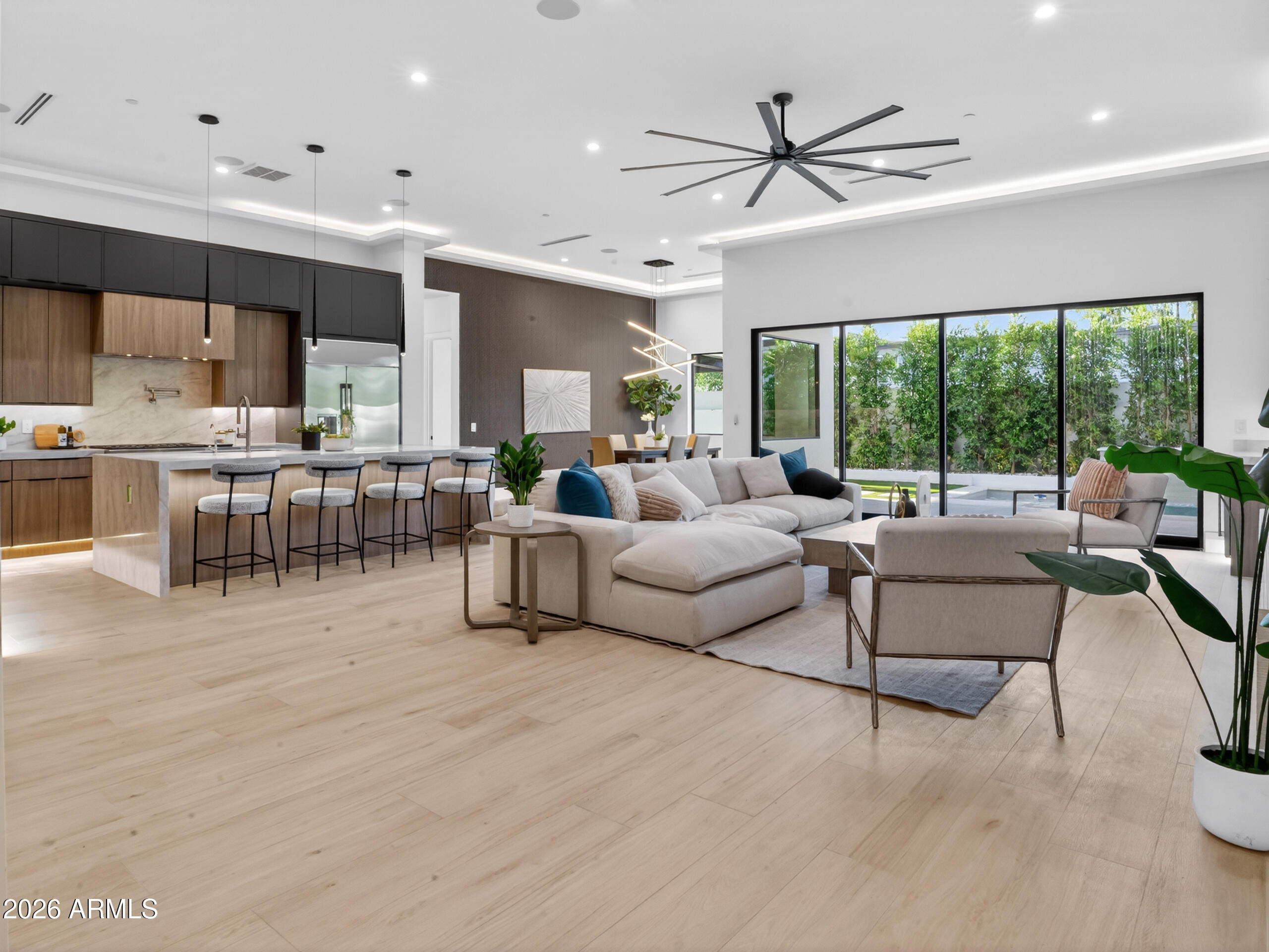 SCOTTSDALE ESTATES - Residential