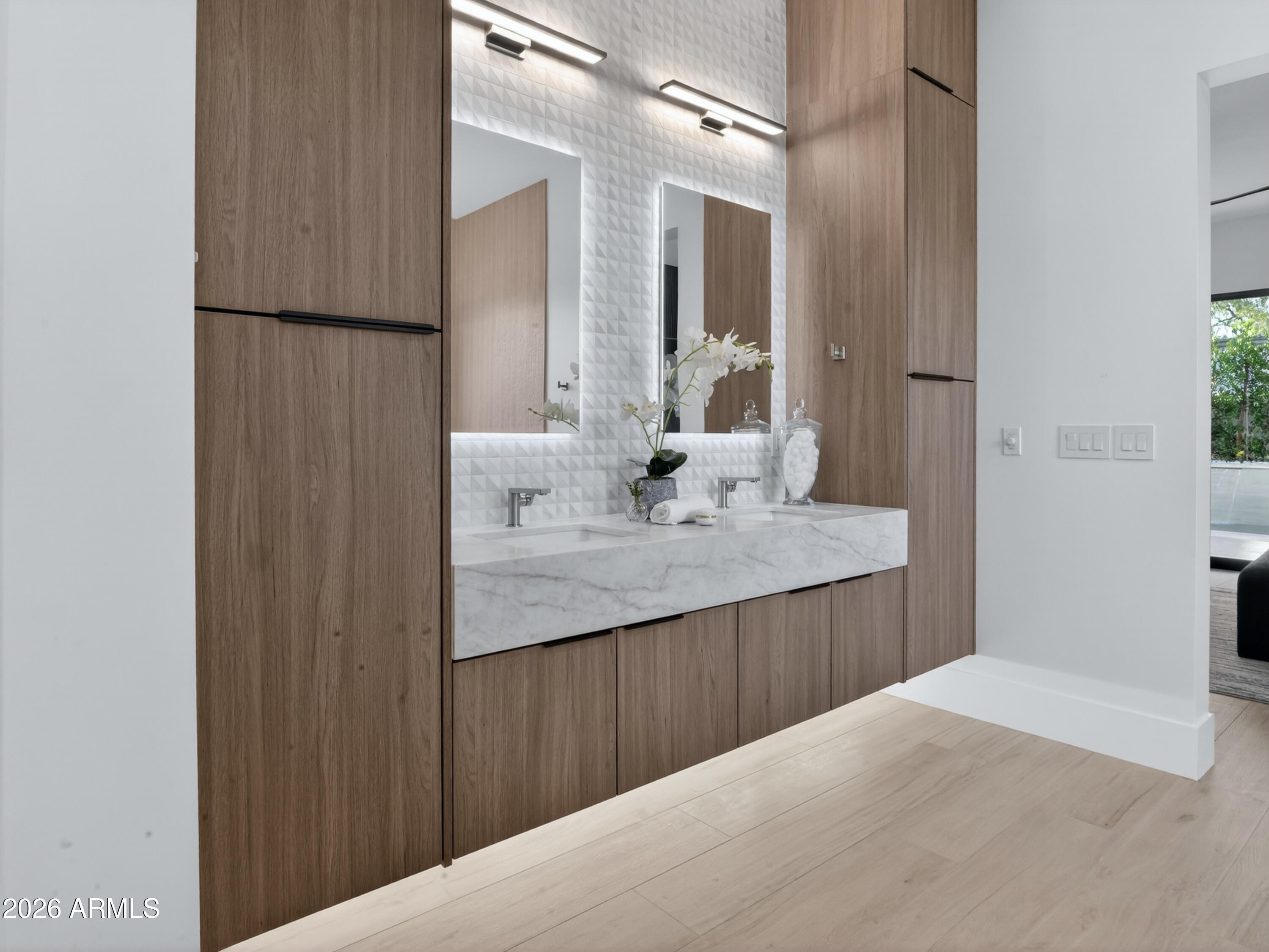 SCOTTSDALE ESTATES - Residential
