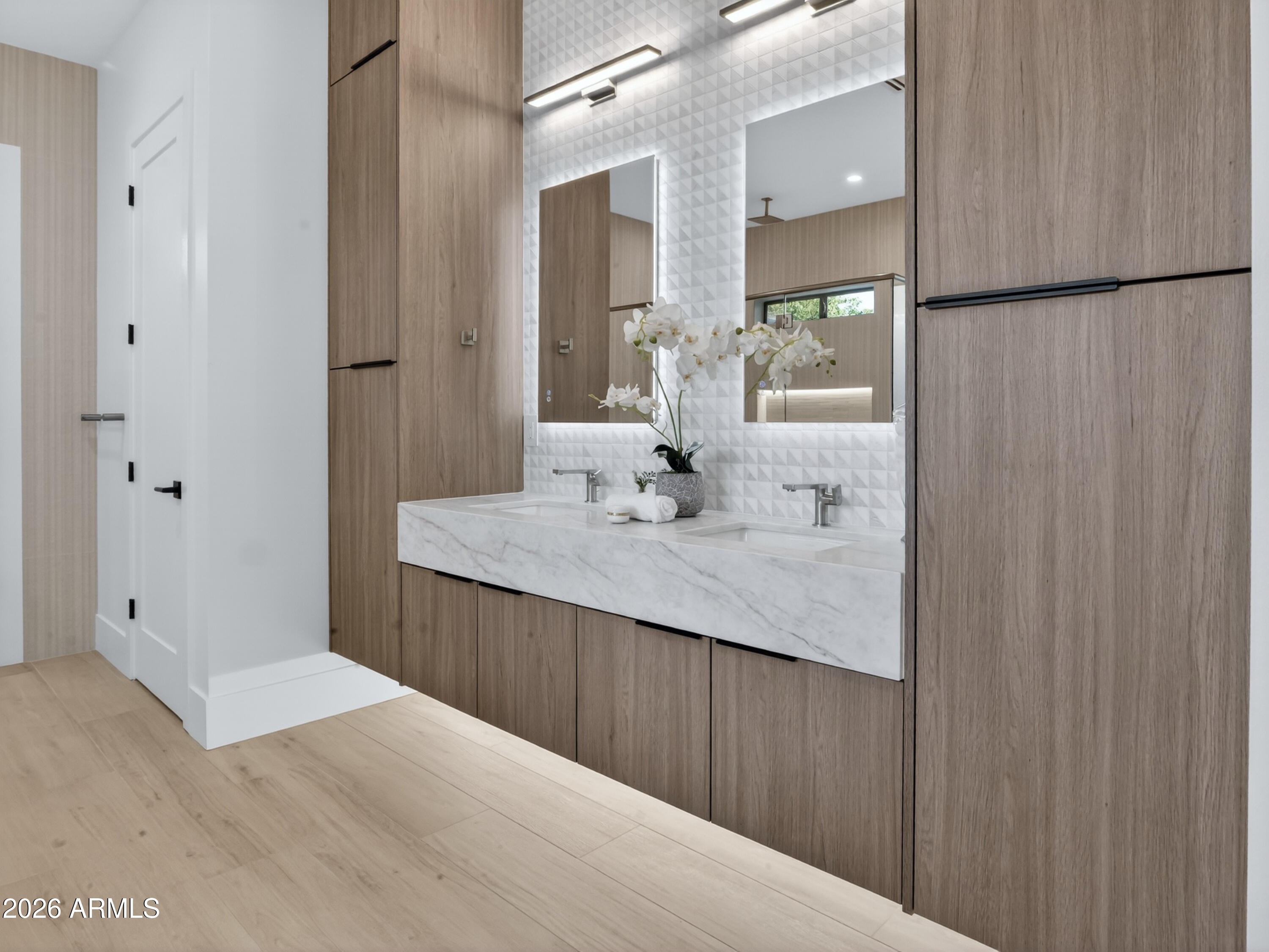 SCOTTSDALE ESTATES - Residential
