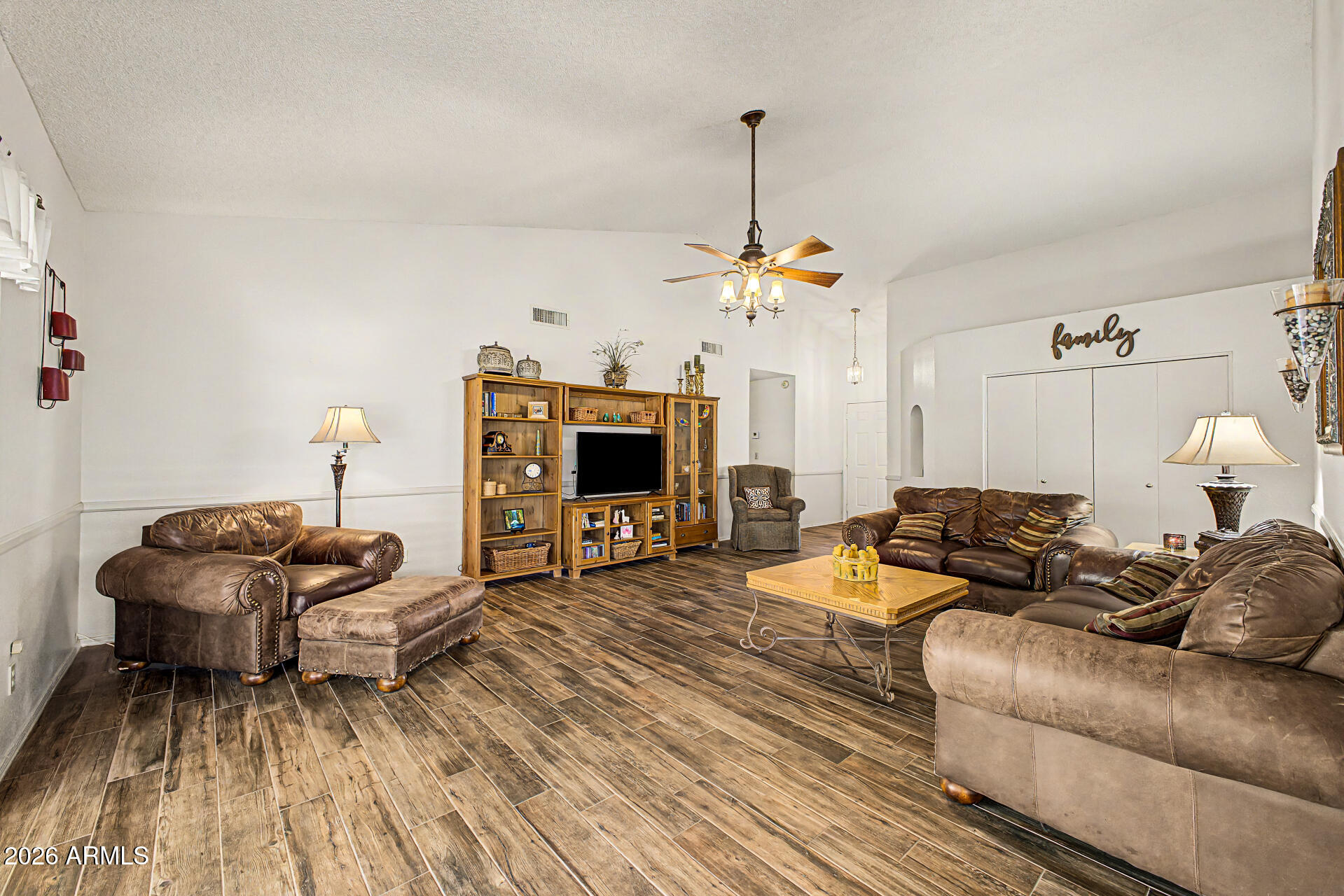 VISTA MESA 2 - Residential