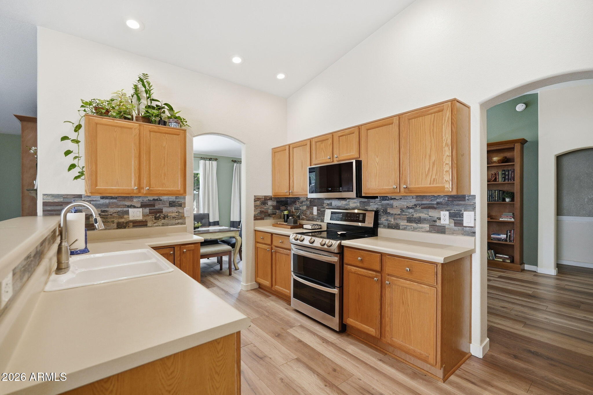 PARADISE VALLEY HORIZON UNIT 2 LOT 41-110 TR A - Residential
