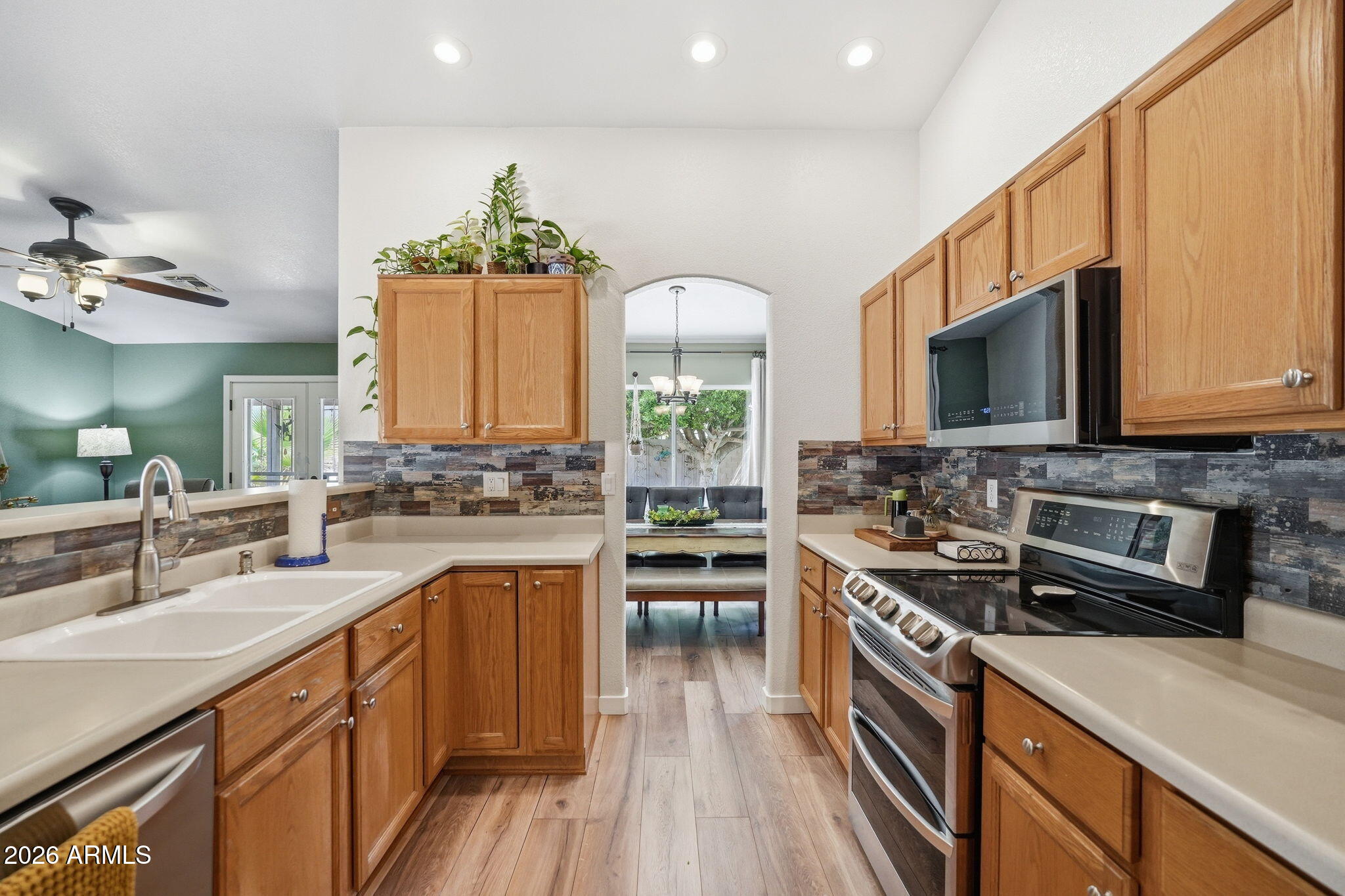 PARADISE VALLEY HORIZON UNIT 2 LOT 41-110 TR A - Residential